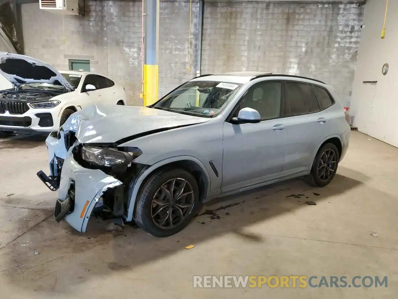 1 Photograph of a damaged car 5UX53DP08R9V66439 BMW X3 2024
