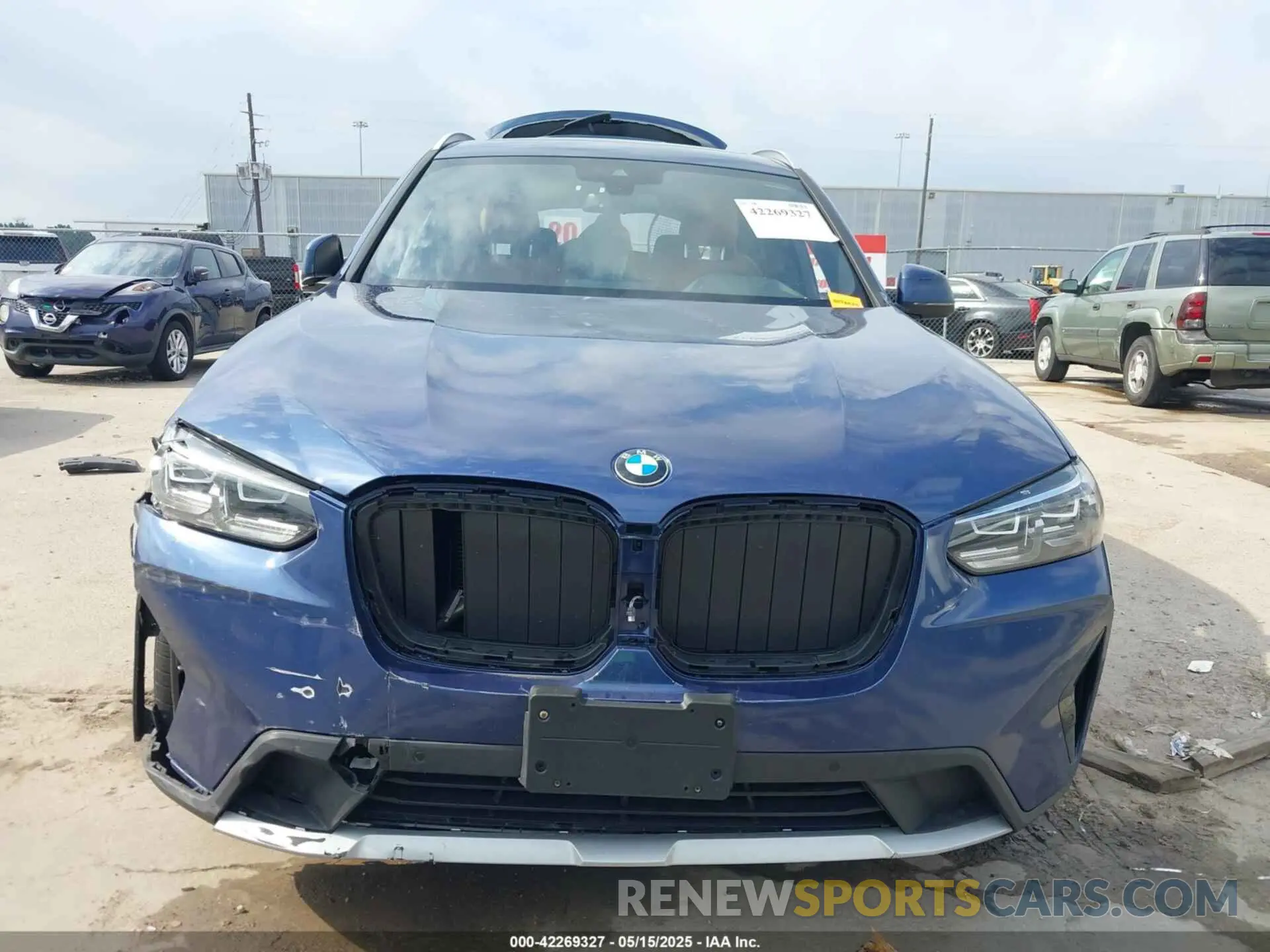 18 Photograph of a damaged car 5UX53DP09R9U09406 BMW X3 2024