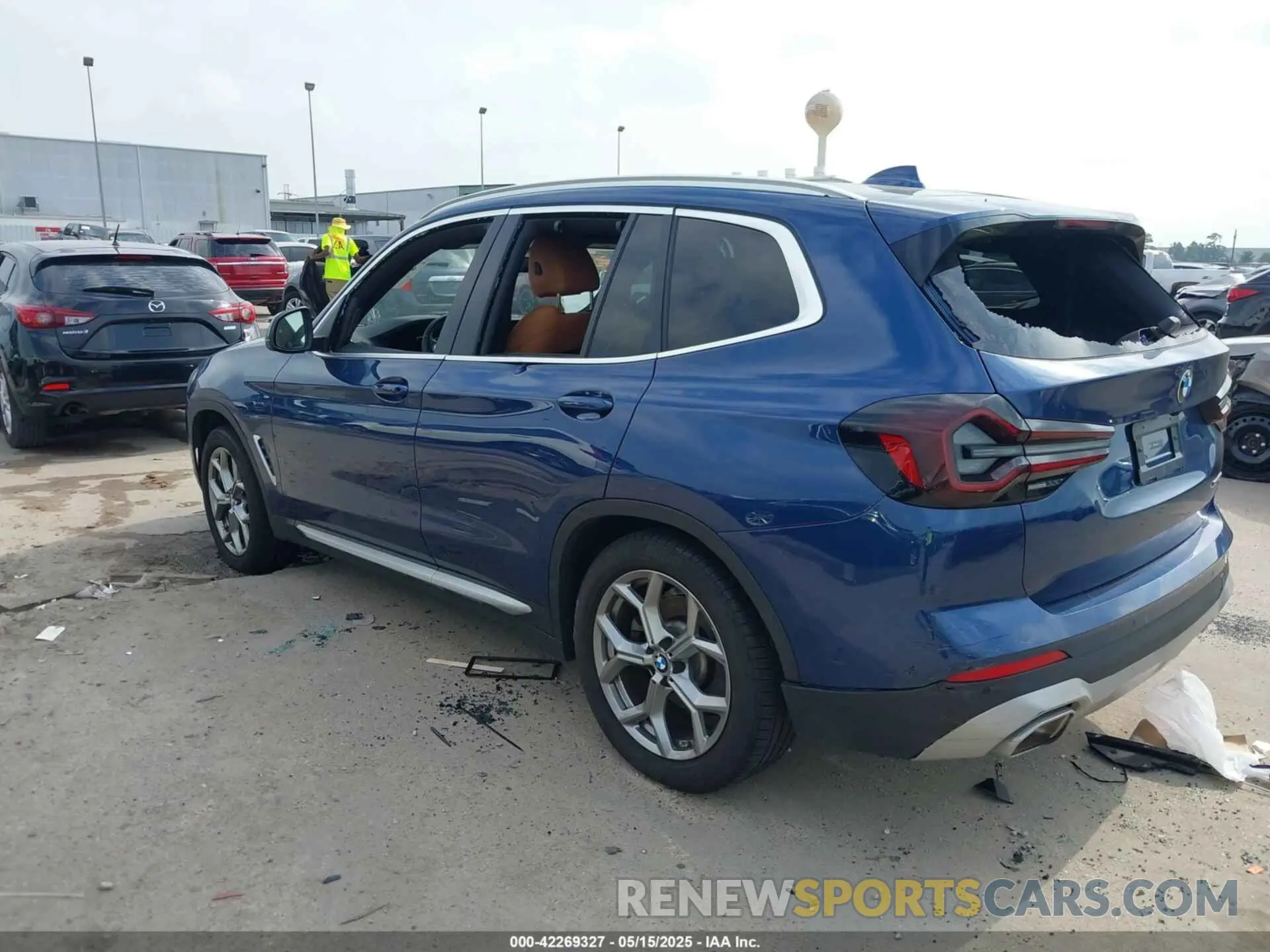 3 Photograph of a damaged car 5UX53DP09R9U09406 BMW X3 2024