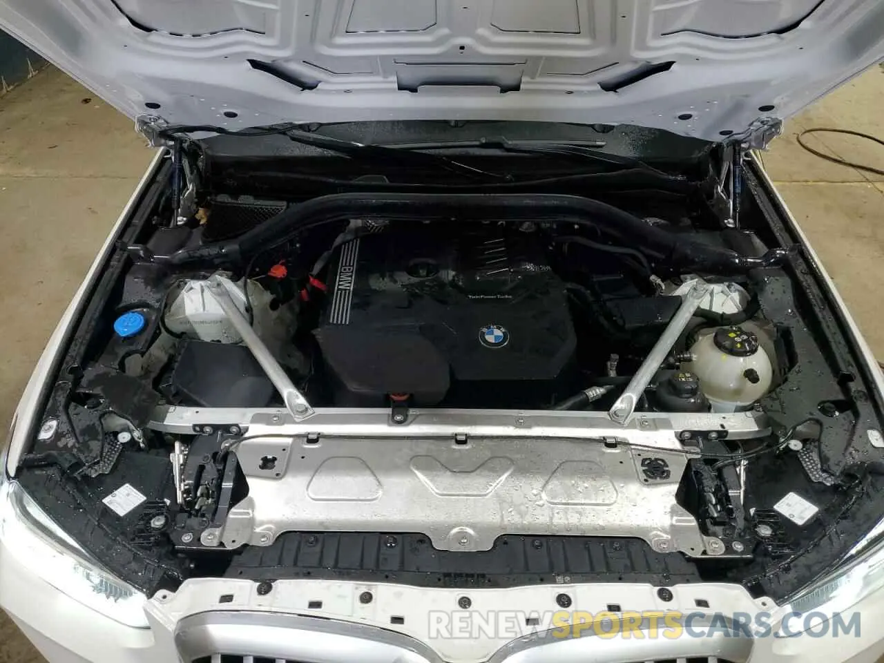 12 Photograph of a damaged car 5UX53DP09R9U40994 BMW X3 2024
