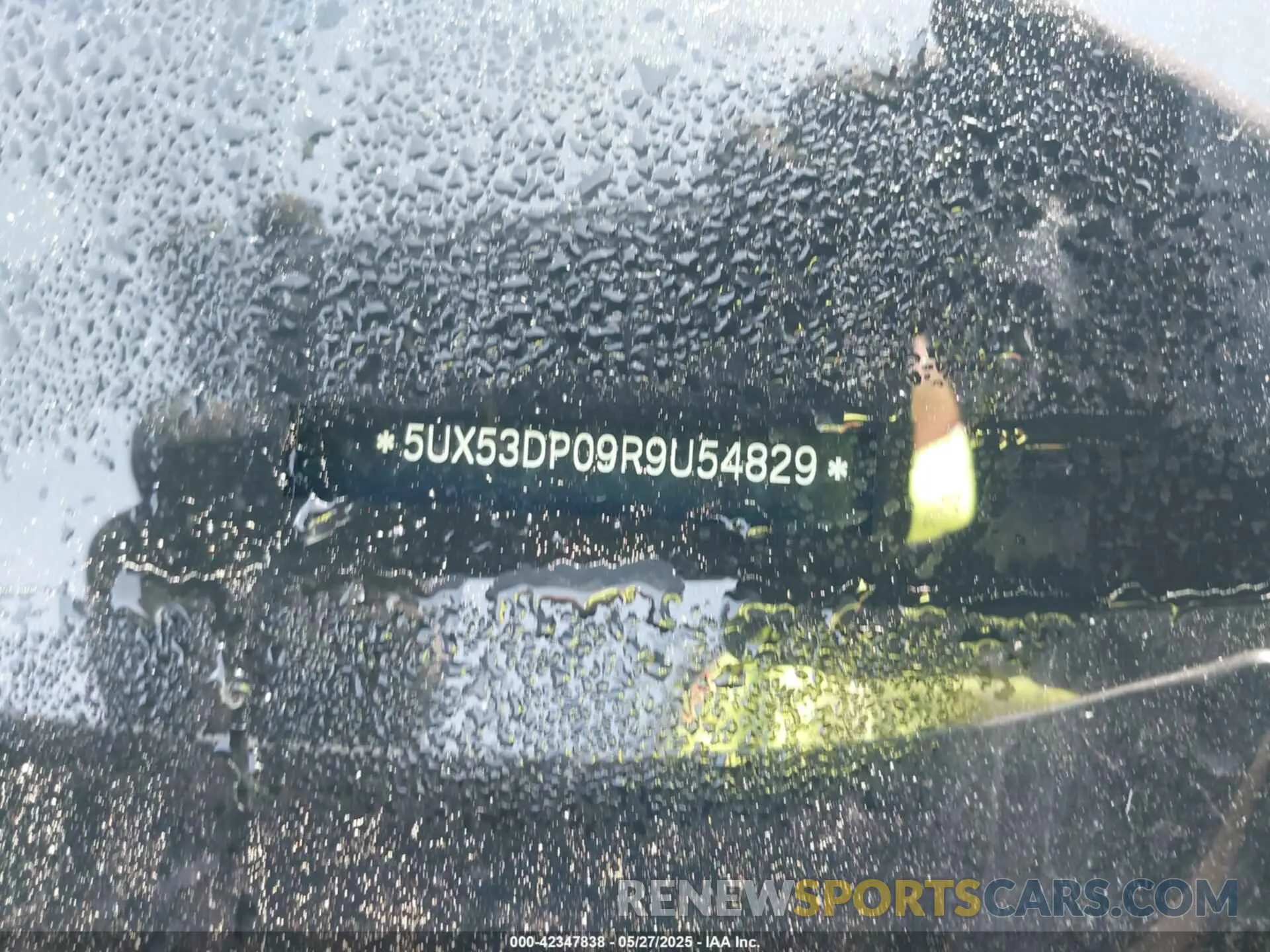 17 Photograph of a damaged car 5UX53DP09R9U54829 BMW X3 2024