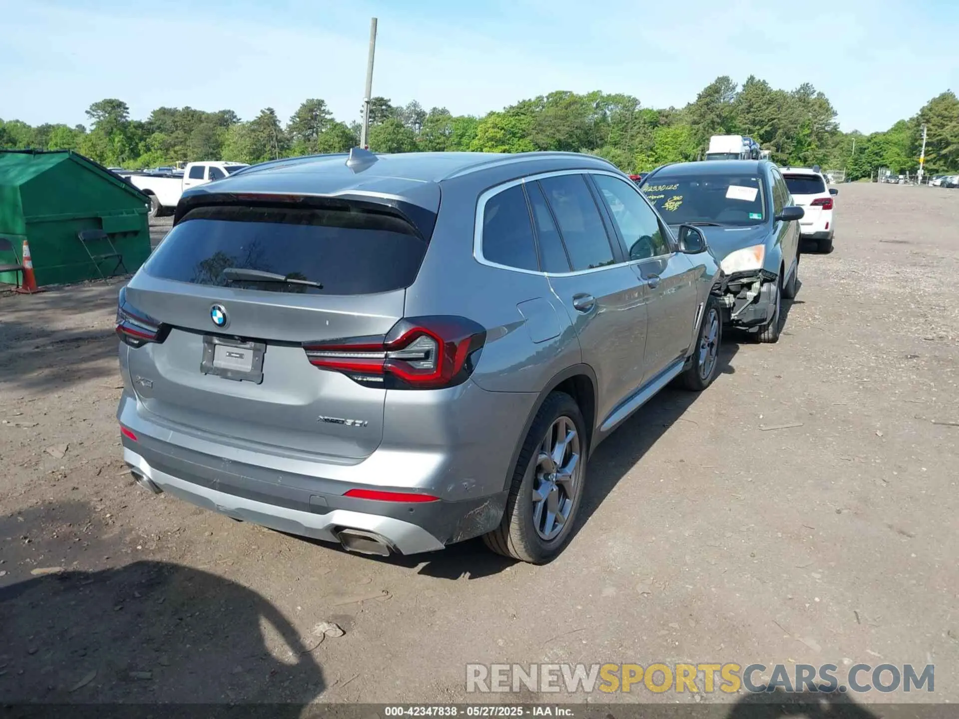 4 Photograph of a damaged car 5UX53DP09R9U54829 BMW X3 2024
