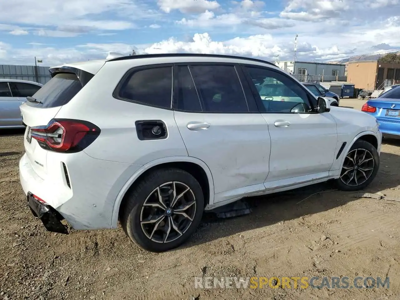 3 Photograph of a damaged car 5UX53DP0XR9T57400 BMW X3 2024