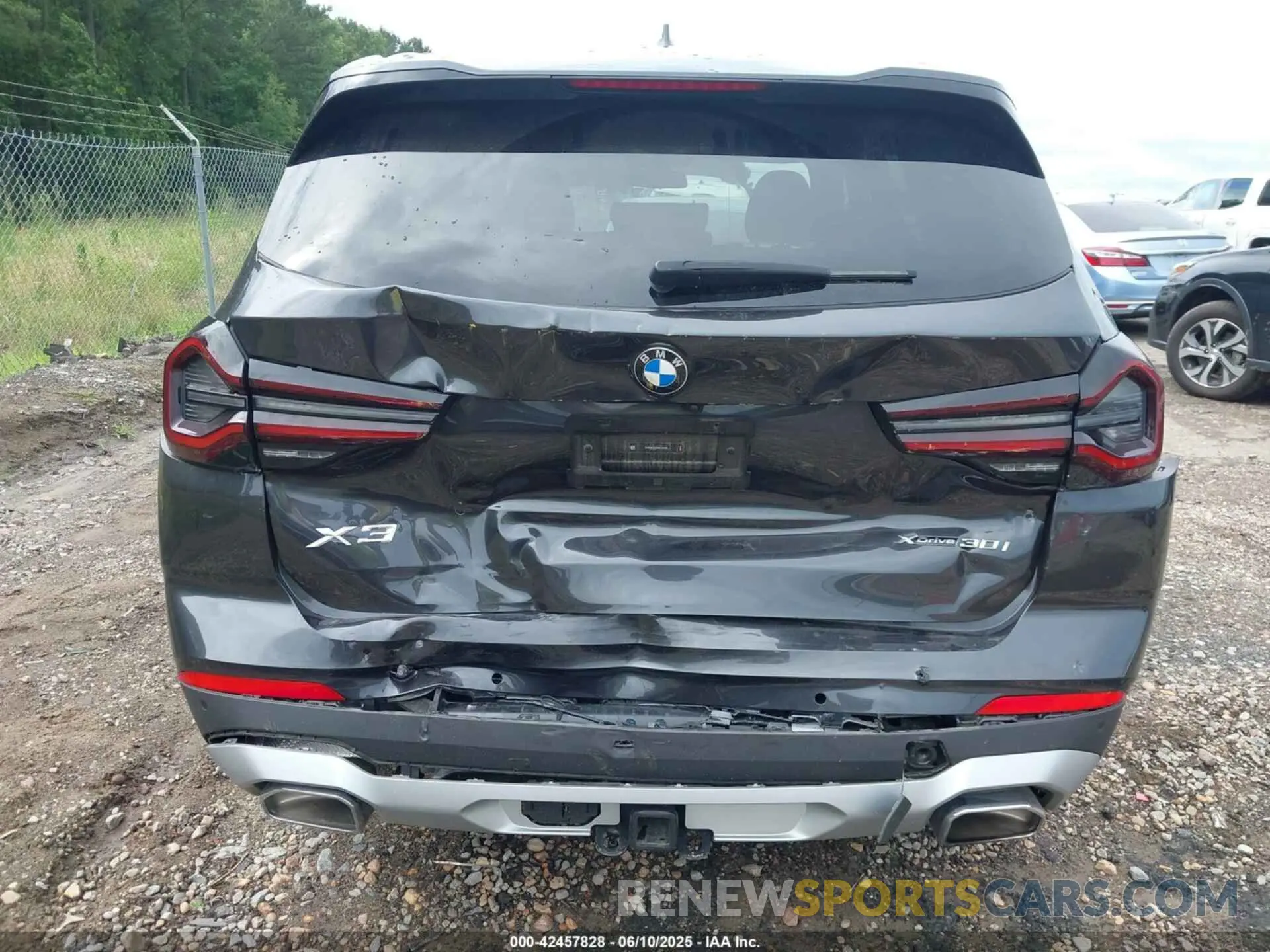 6 Photograph of a damaged car 5UX53DP0XR9U43435 BMW X3 2024