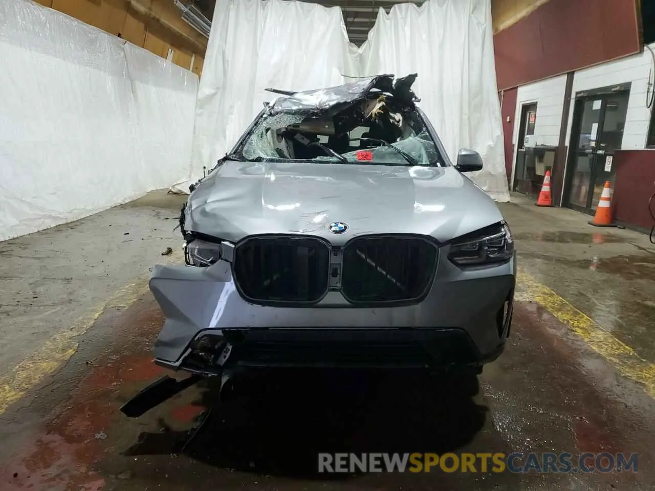 5 Photograph of a damaged car 5UX53DP0XR9W15236 BMW X3 2024