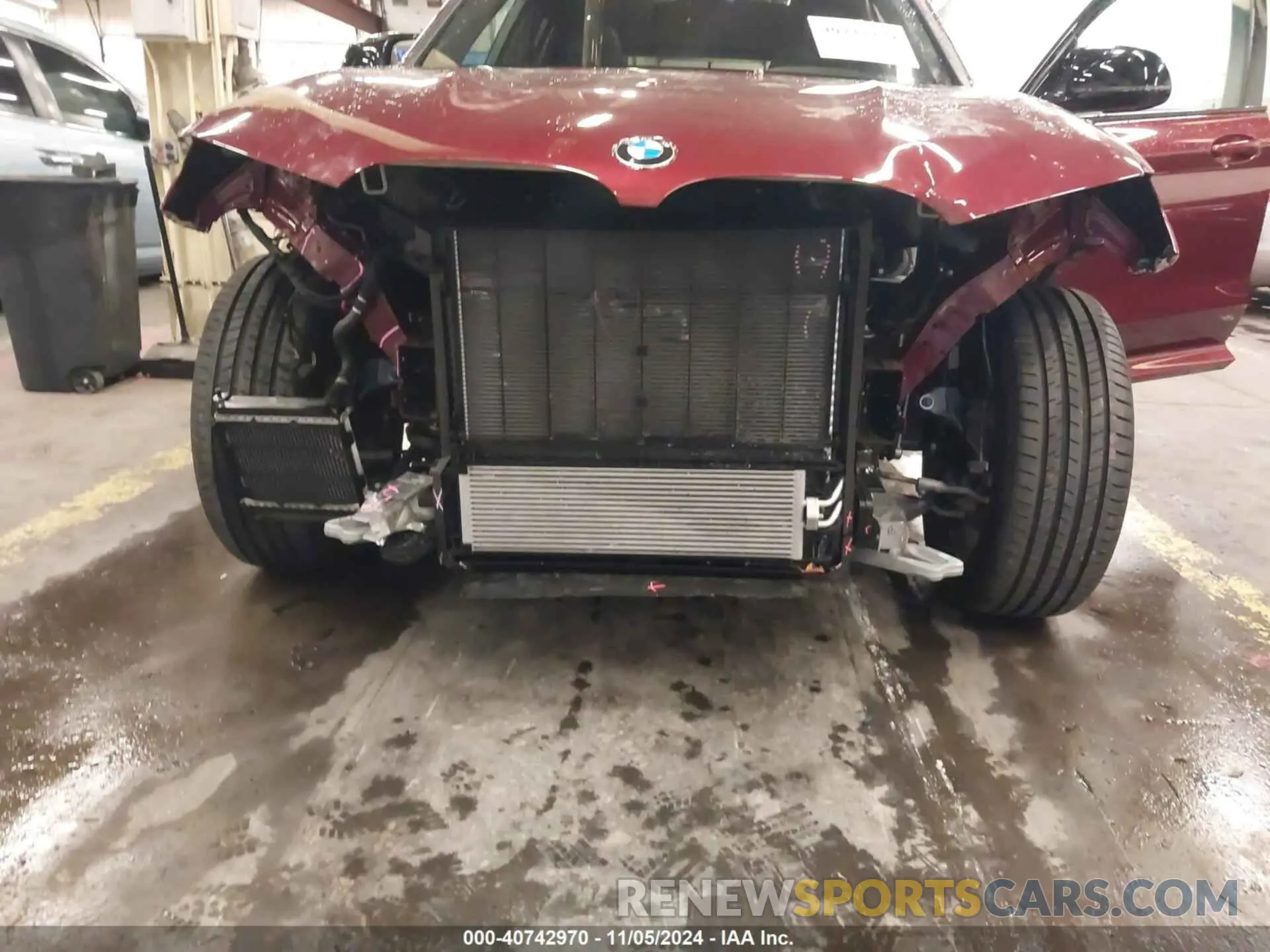 6 Photograph of a damaged car 5UX83DP04R9W84033 BMW X3 2024