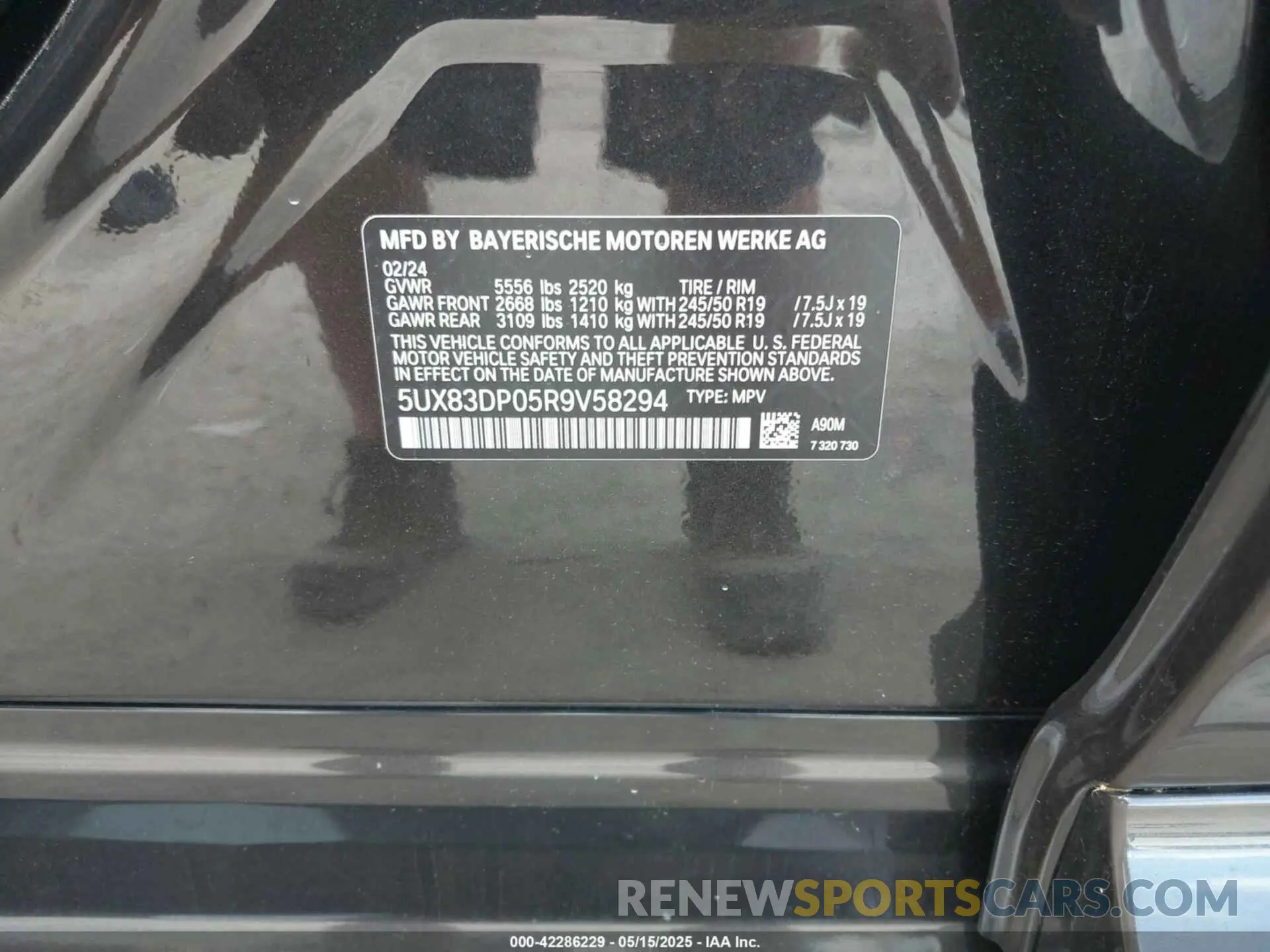 9 Photograph of a damaged car 5UX83DP05R9V58294 BMW X3 2024