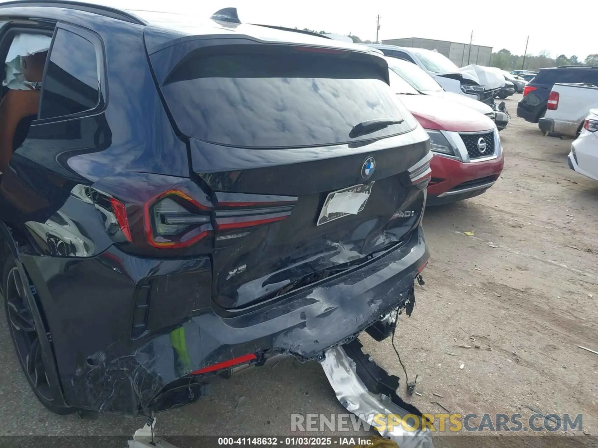 6 Photograph of a damaged car 5UX83DP07R9W01890 BMW X3 2024