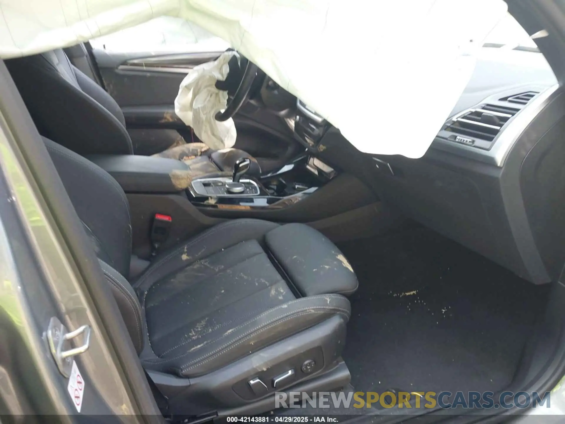 5 Photograph of a damaged car WBX57DP0XRN253280 BMW X3 2024