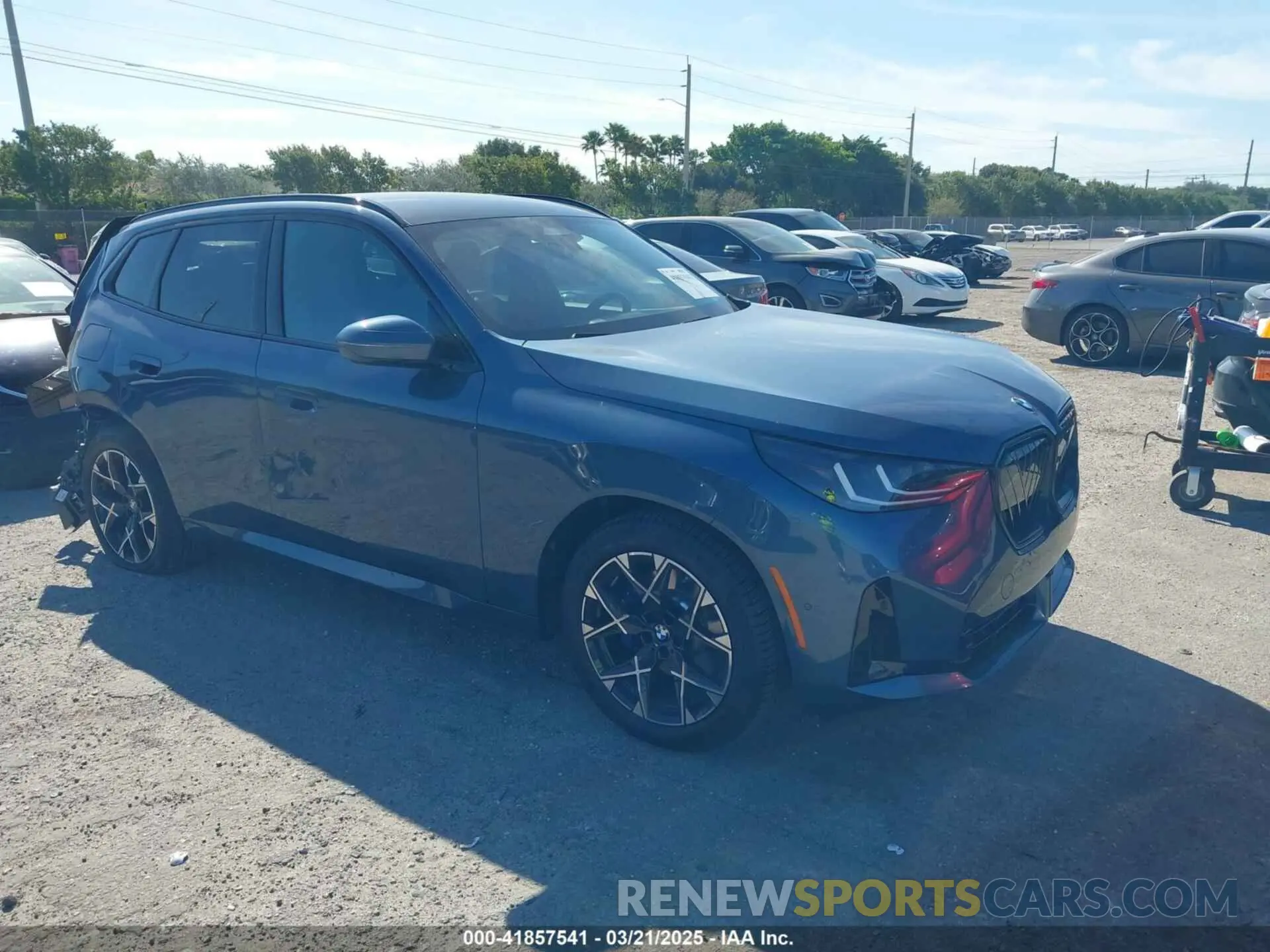 1 Photograph of a damaged car 5UX53GP04S9Y42591 BMW X3 2025
