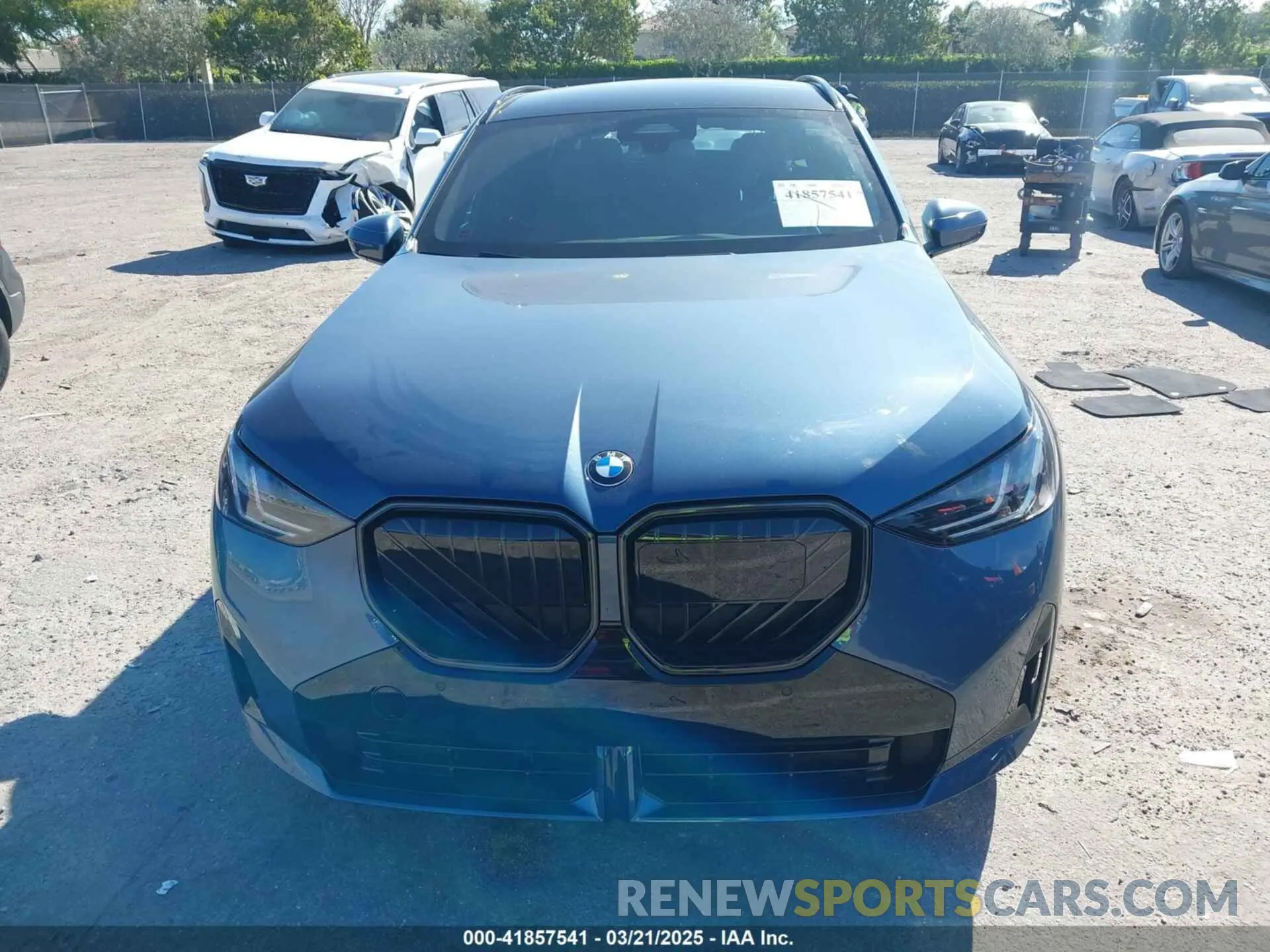 12 Photograph of a damaged car 5UX53GP04S9Y42591 BMW X3 2025