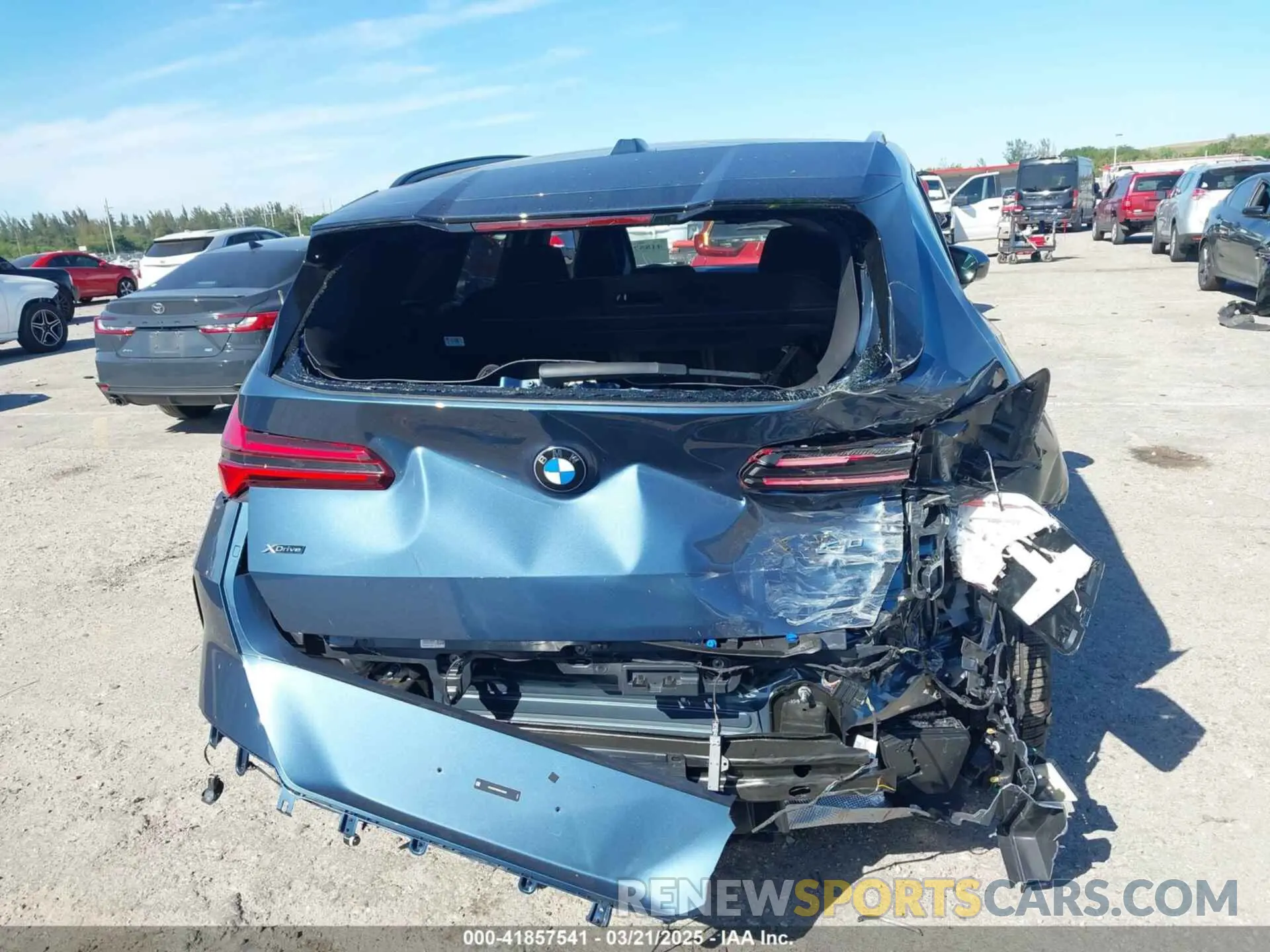 6 Photograph of a damaged car 5UX53GP04S9Y42591 BMW X3 2025