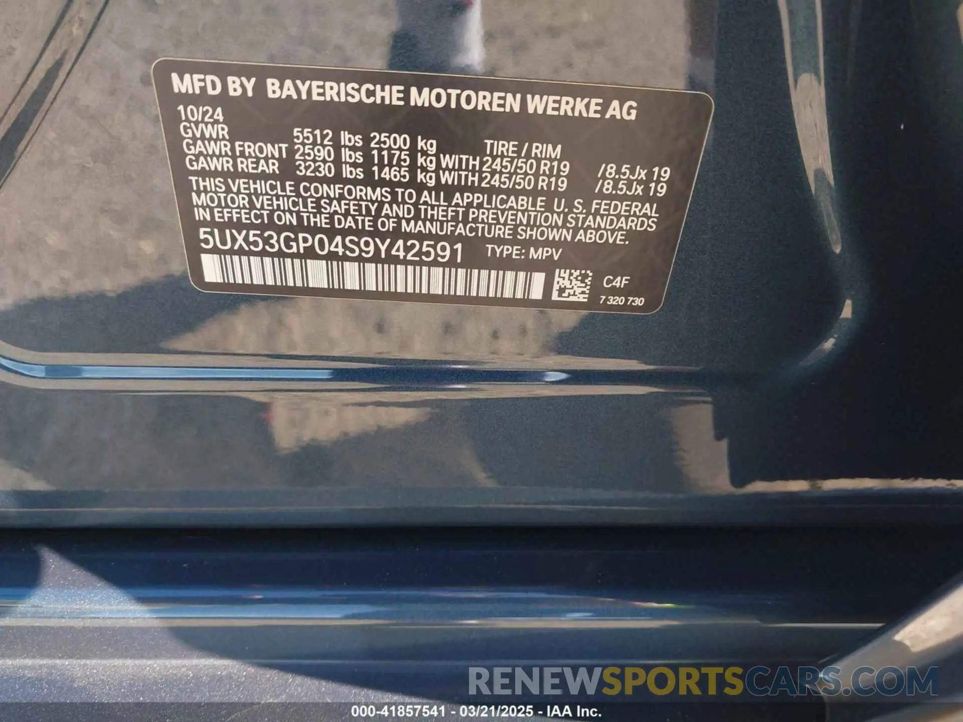 9 Photograph of a damaged car 5UX53GP04S9Y42591 BMW X3 2025