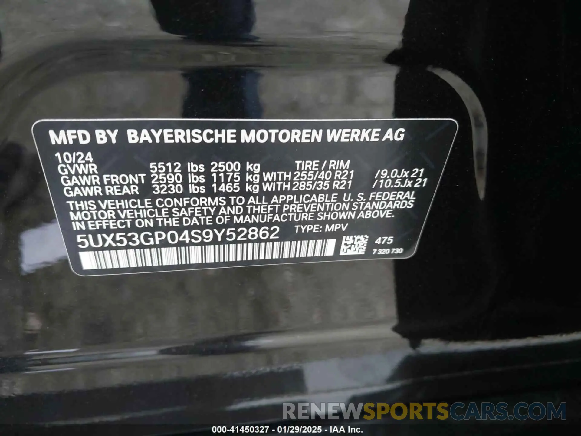 9 Photograph of a damaged car 5UX53GP04S9Y52862 BMW X3 2025