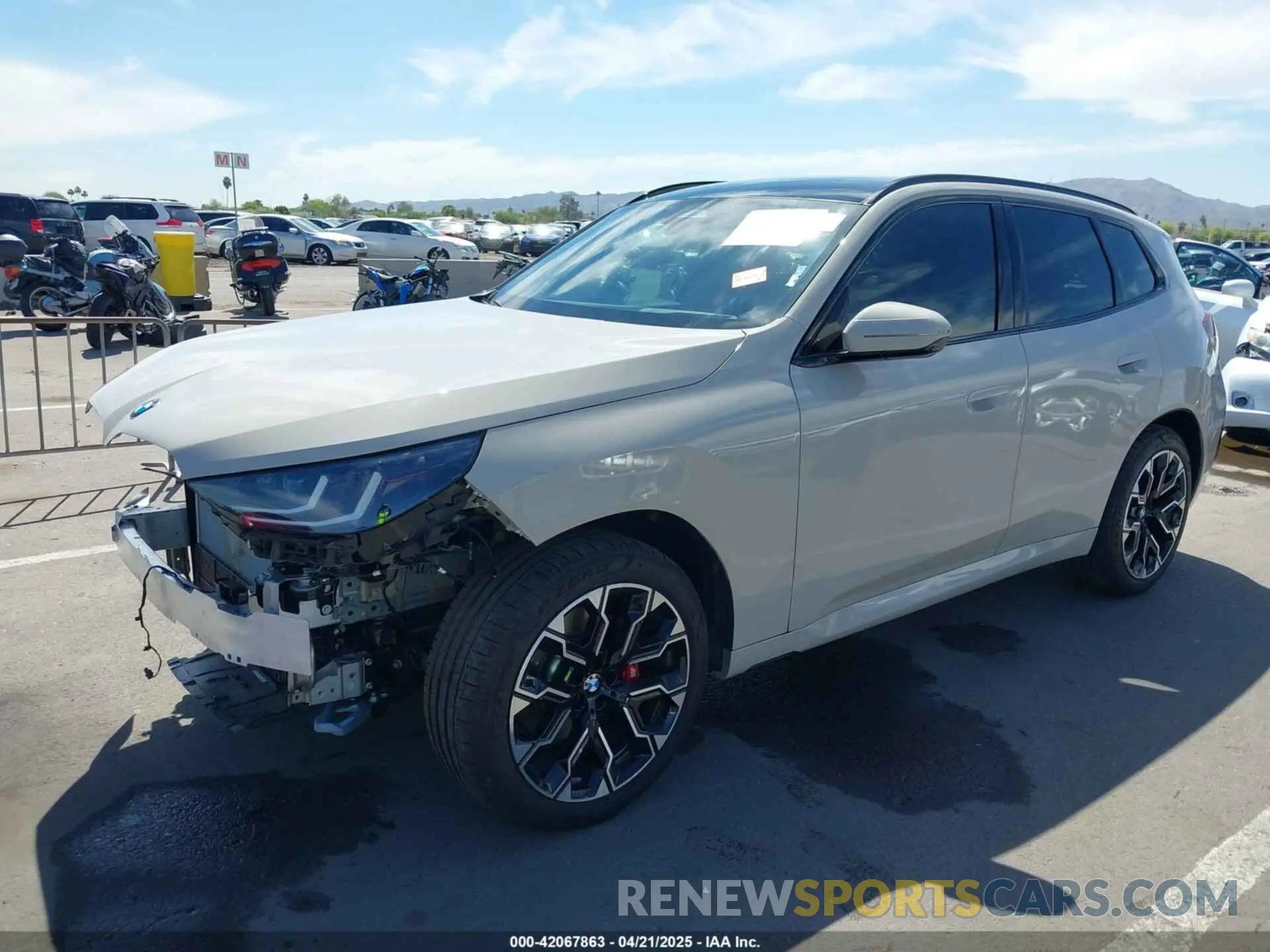 2 Photograph of a damaged car 5UX53GP05S9Z07061 BMW X3 2025