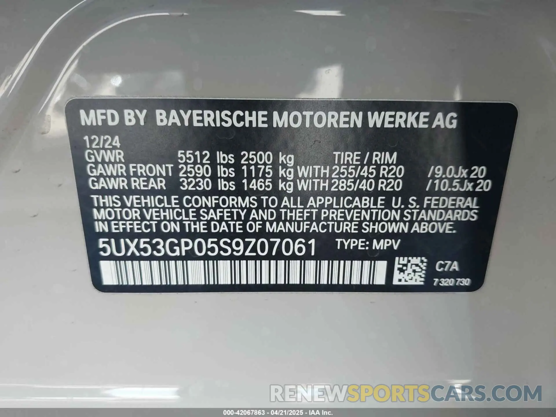 9 Photograph of a damaged car 5UX53GP05S9Z07061 BMW X3 2025