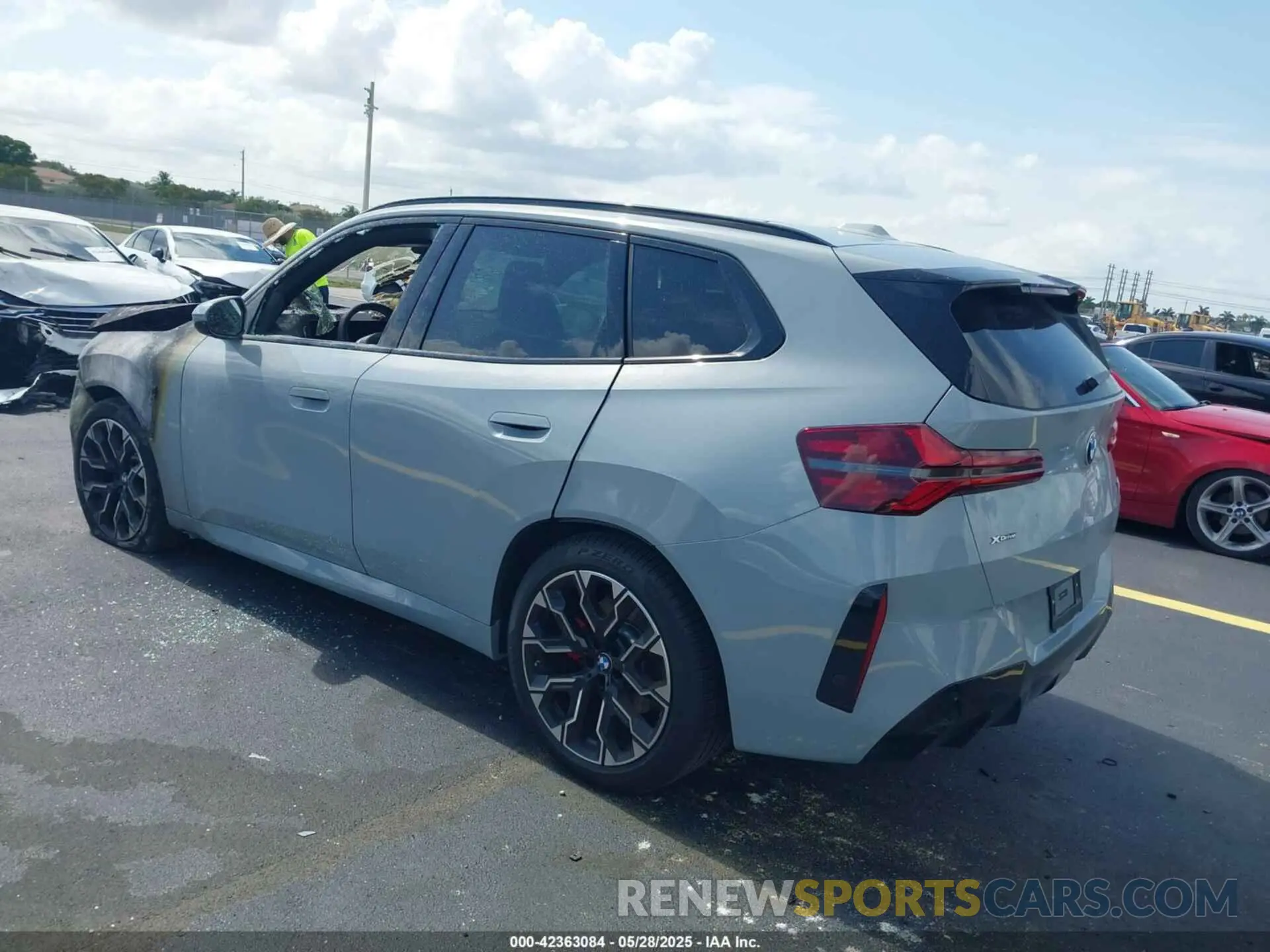 3 Photograph of a damaged car 5UX53GP07S9Y78730 BMW X3 2025