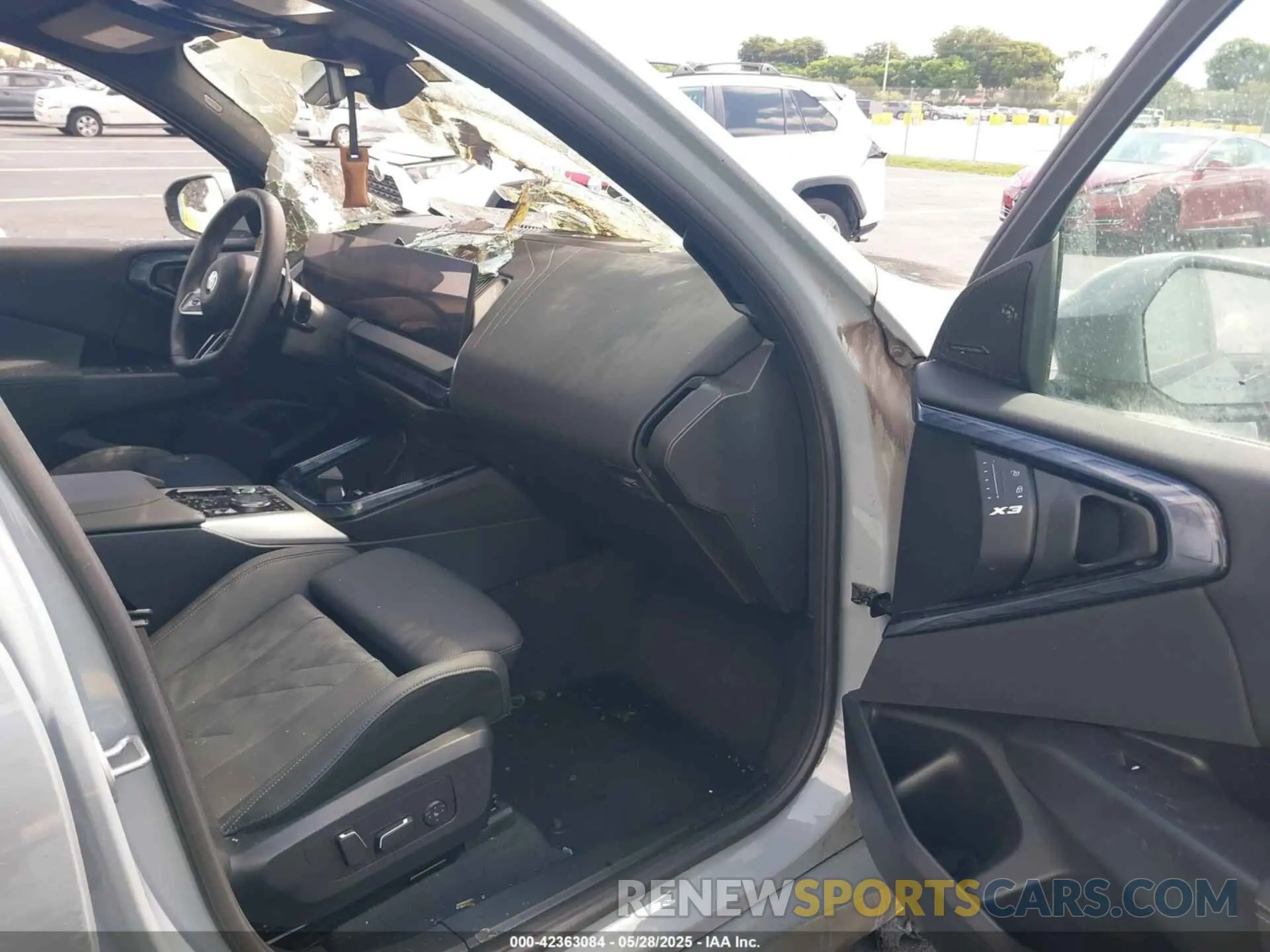 5 Photograph of a damaged car 5UX53GP07S9Y78730 BMW X3 2025