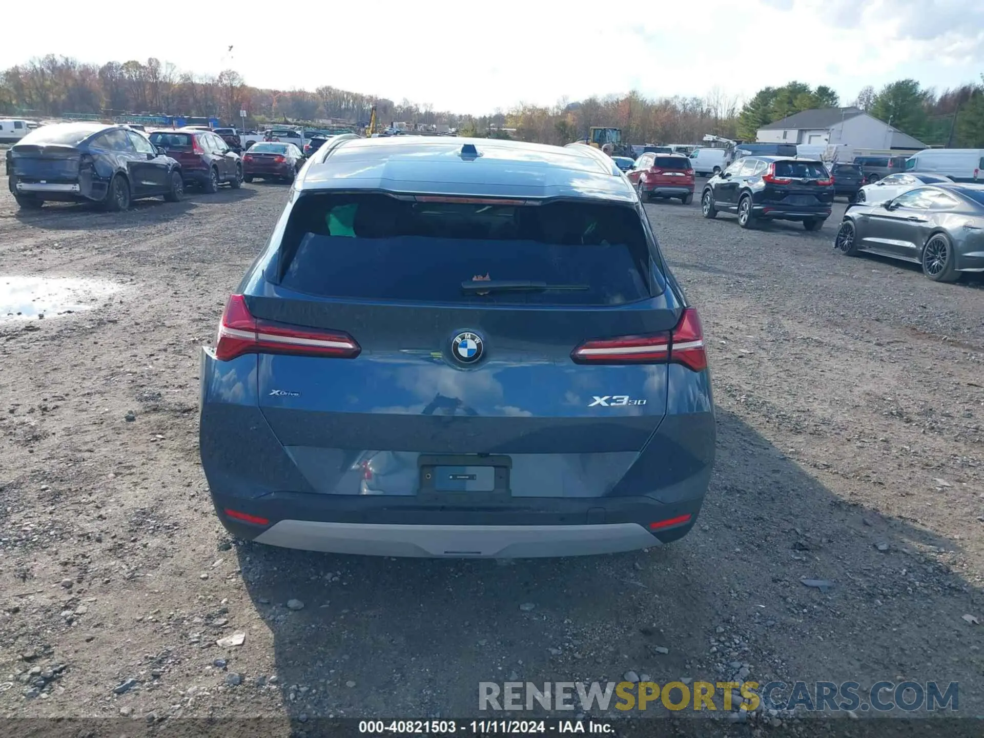 17 Photograph of a damaged car 5UX53GP08S9Y43288 BMW X3 2025