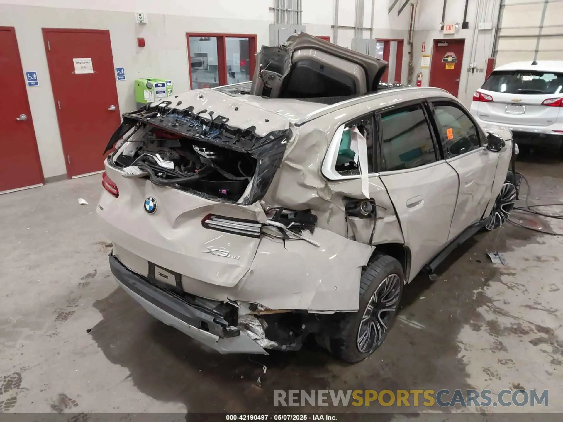 12 Photograph of a damaged car 5UX53GP08S9Z71076 BMW X3 2025