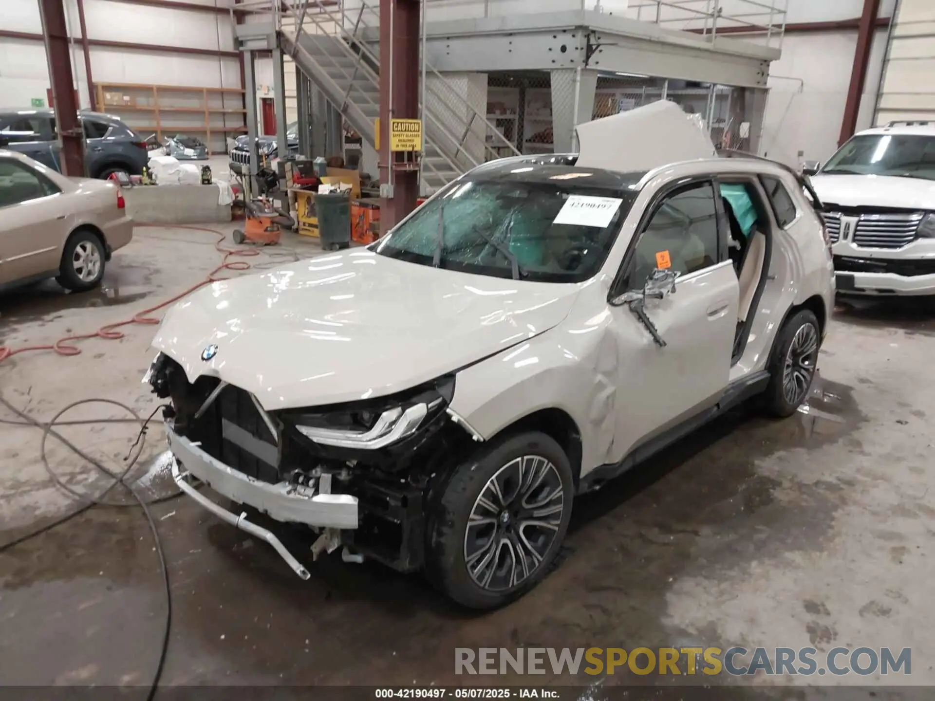 14 Photograph of a damaged car 5UX53GP08S9Z71076 BMW X3 2025