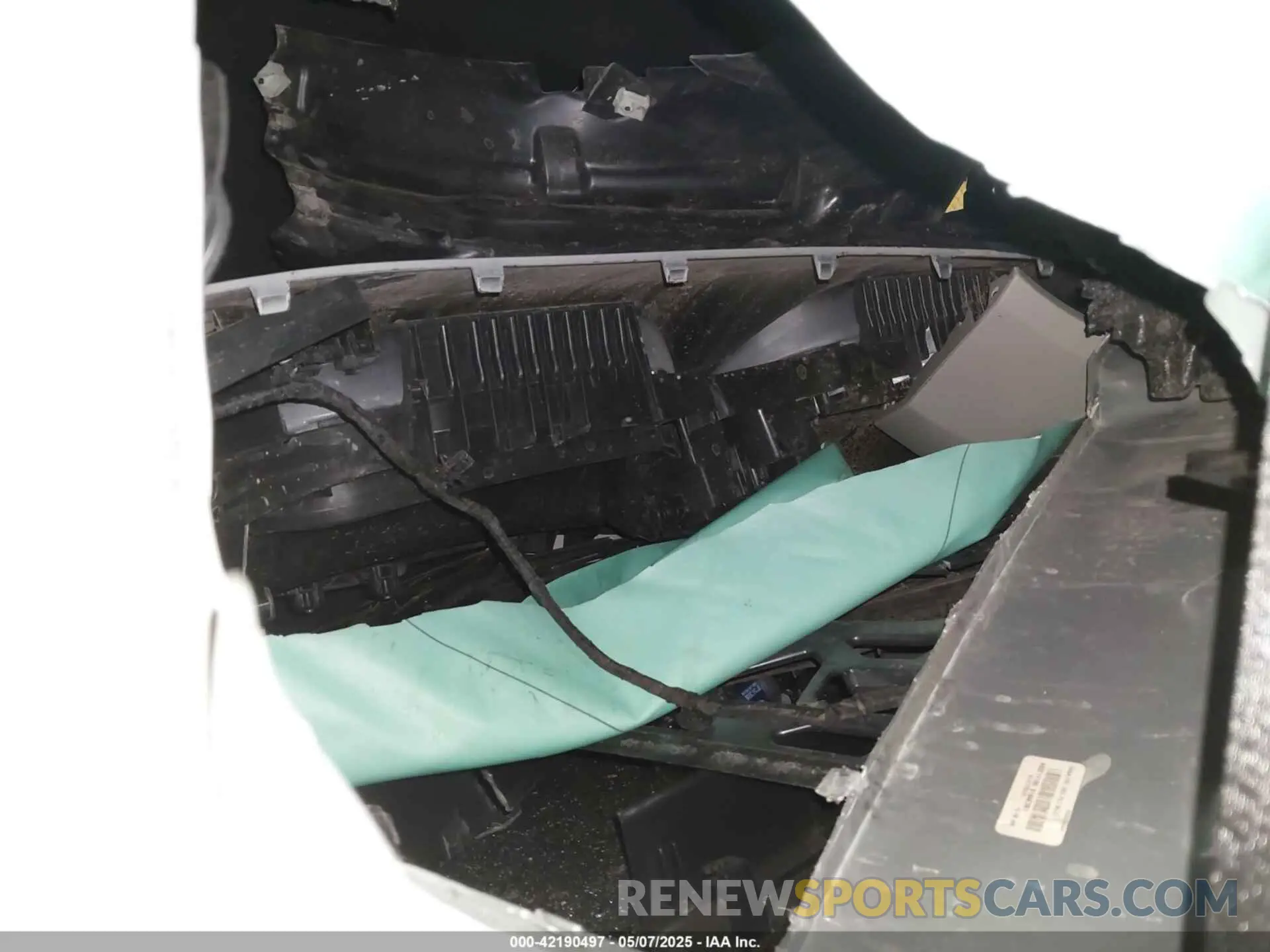 15 Photograph of a damaged car 5UX53GP08S9Z71076 BMW X3 2025