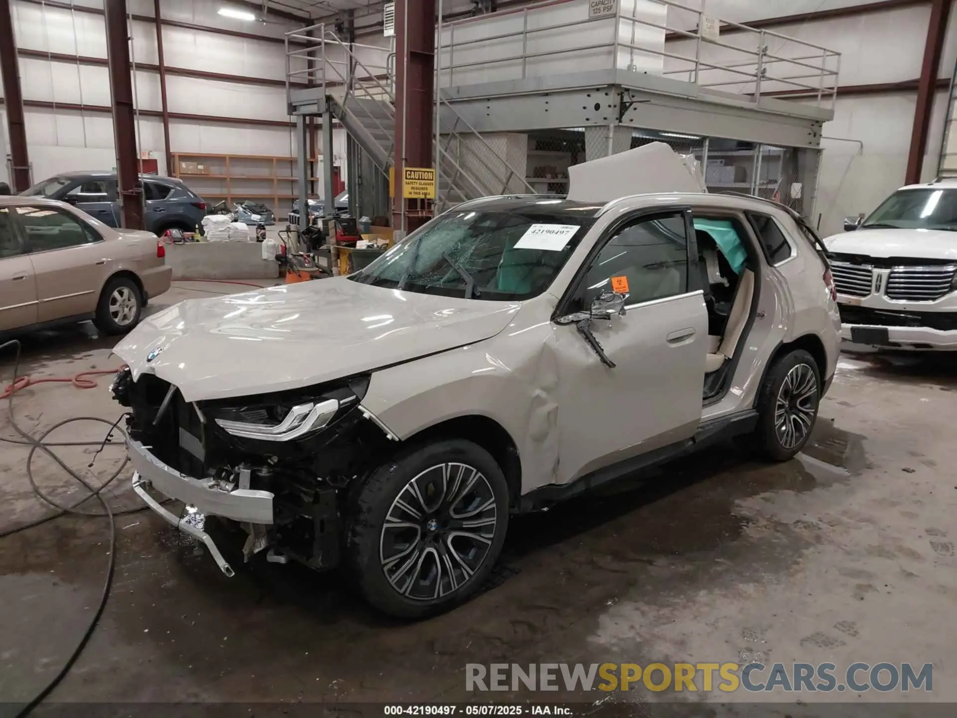 2 Photograph of a damaged car 5UX53GP08S9Z71076 BMW X3 2025