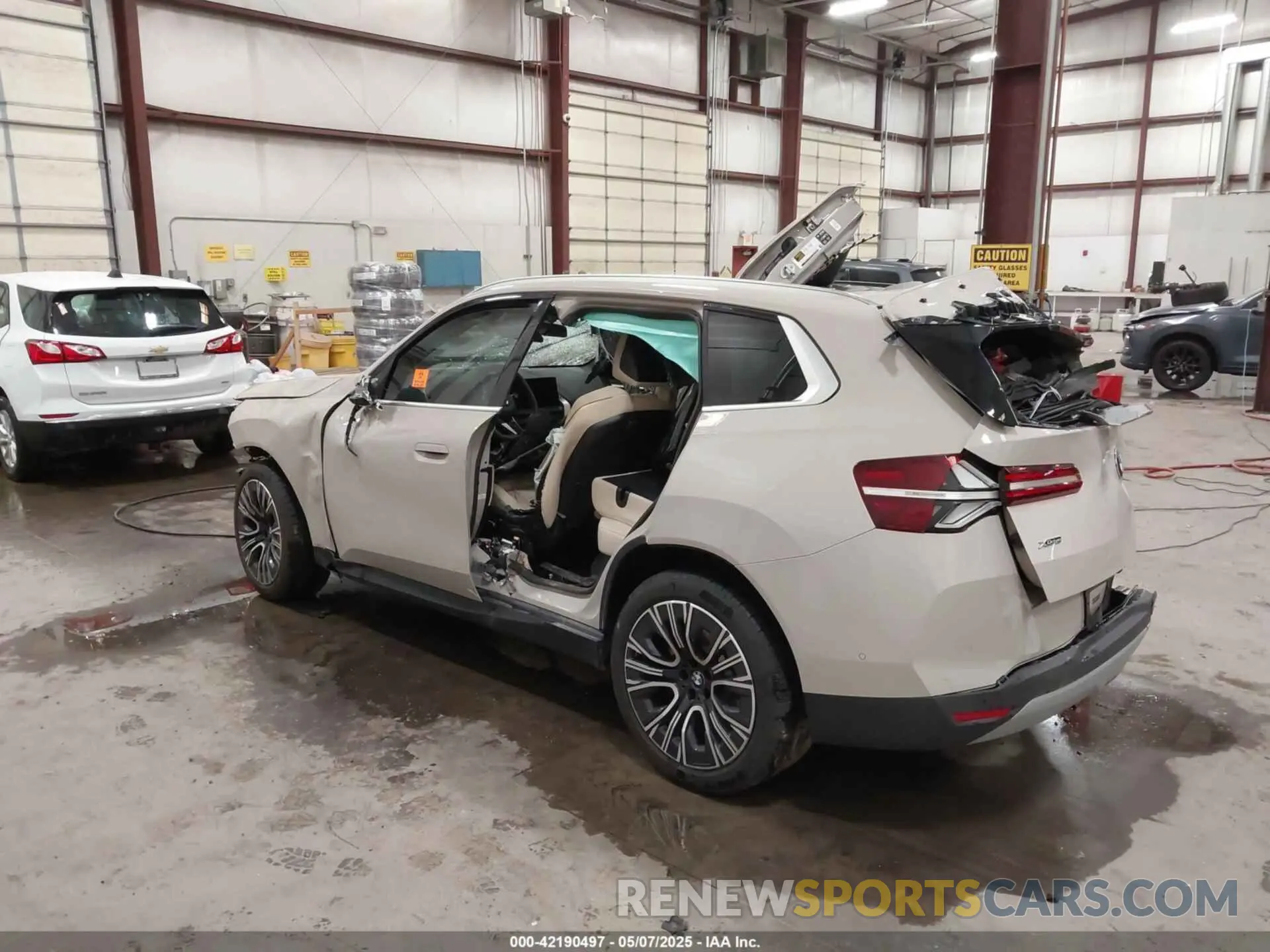 3 Photograph of a damaged car 5UX53GP08S9Z71076 BMW X3 2025