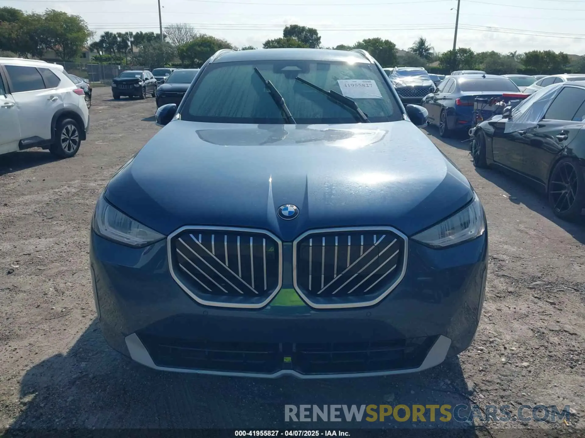 12 Photograph of a damaged car 5UX53GP09S9Y86411 BMW X3 2025