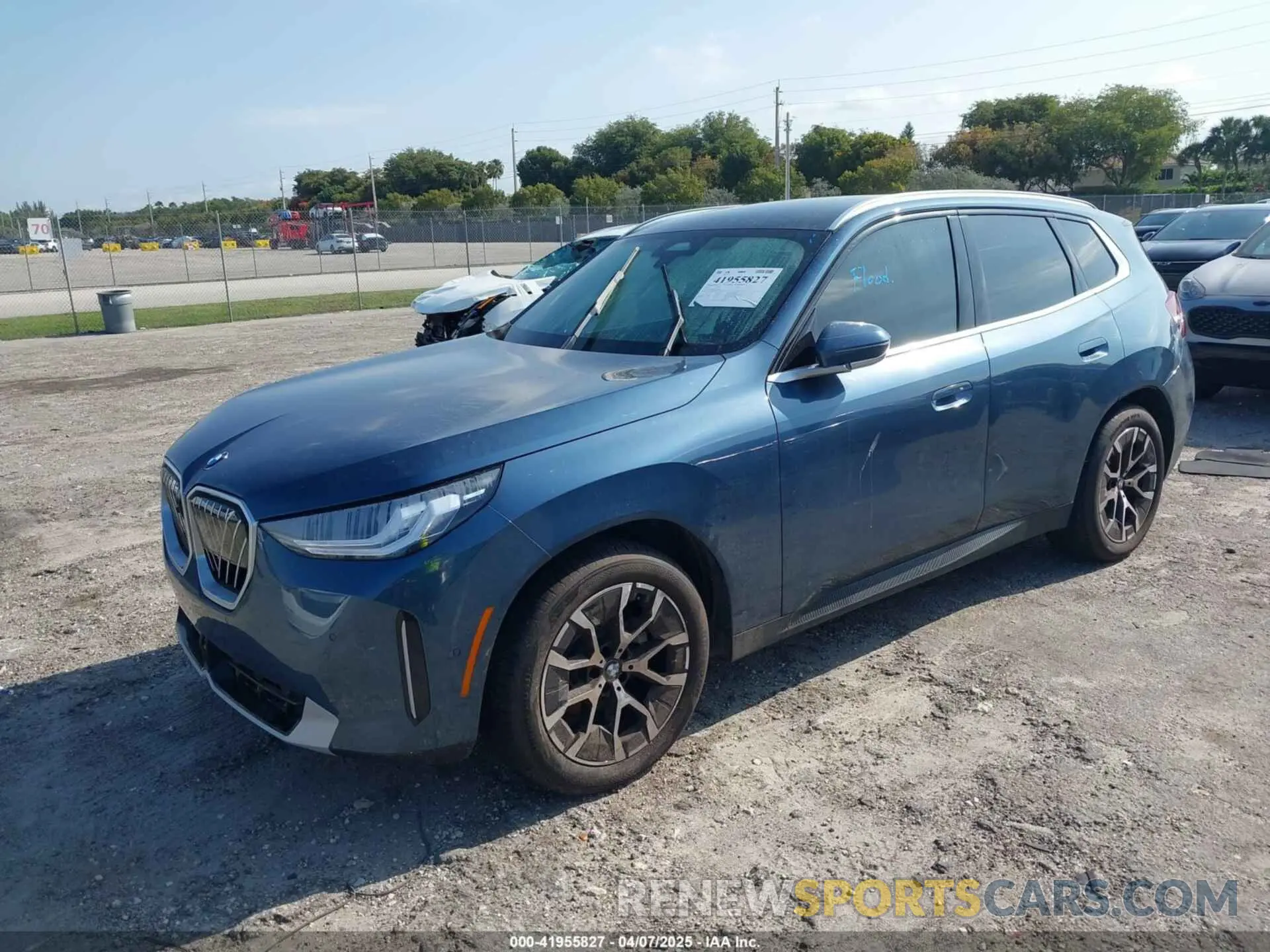 2 Photograph of a damaged car 5UX53GP09S9Y86411 BMW X3 2025