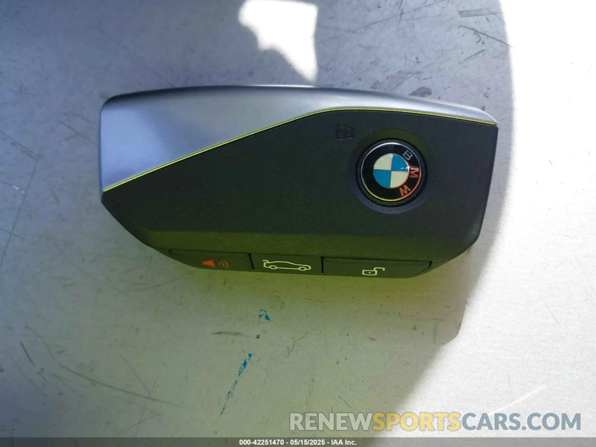 11 Photograph of a damaged car 5UX53GP09S9Y90216 BMW X3 2025