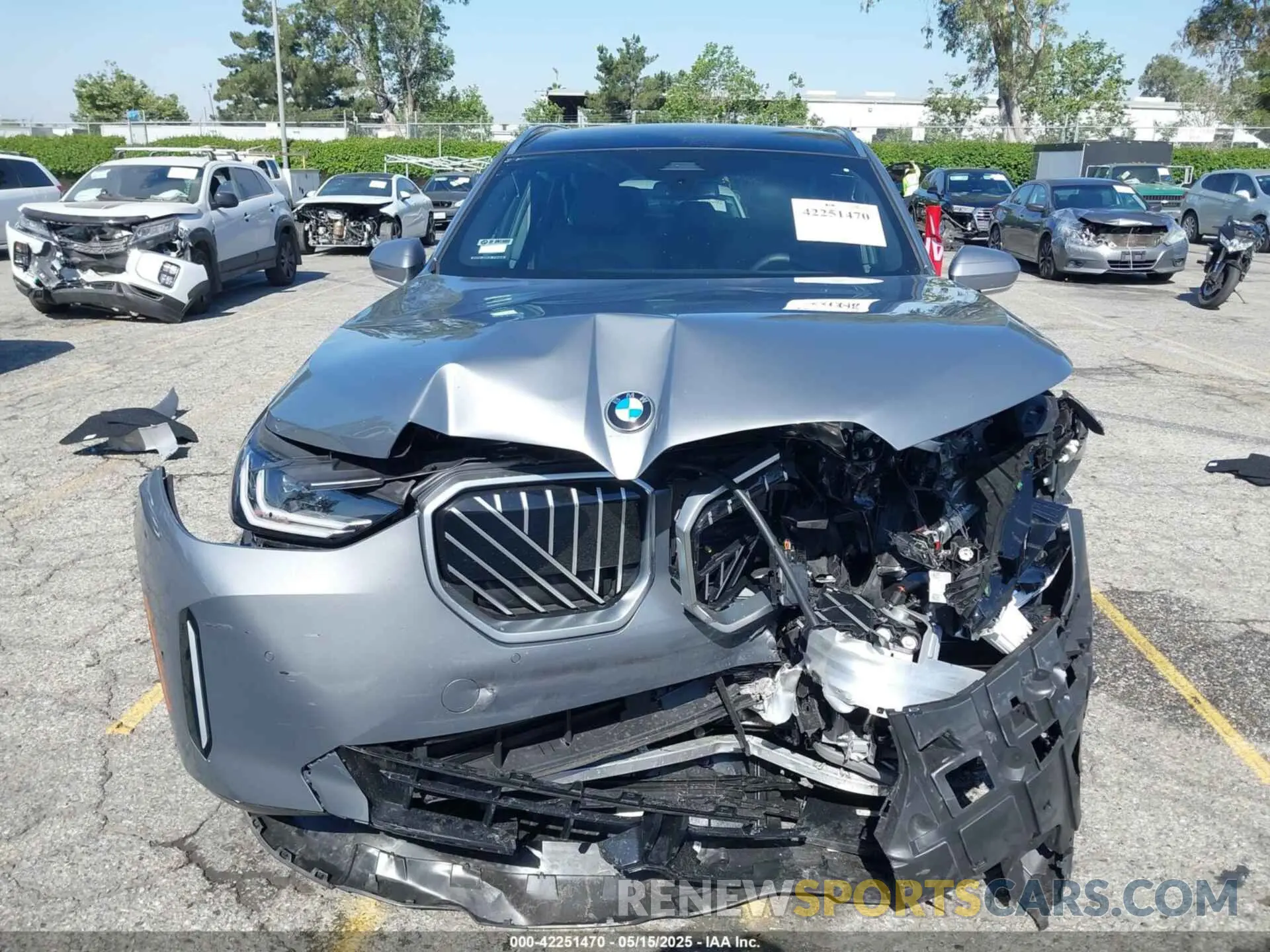 12 Photograph of a damaged car 5UX53GP09S9Y90216 BMW X3 2025