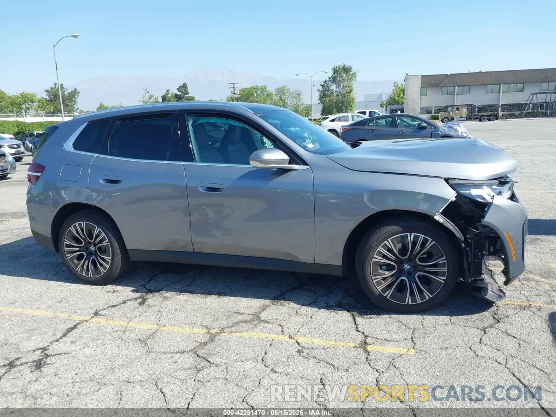 13 Photograph of a damaged car 5UX53GP09S9Y90216 BMW X3 2025