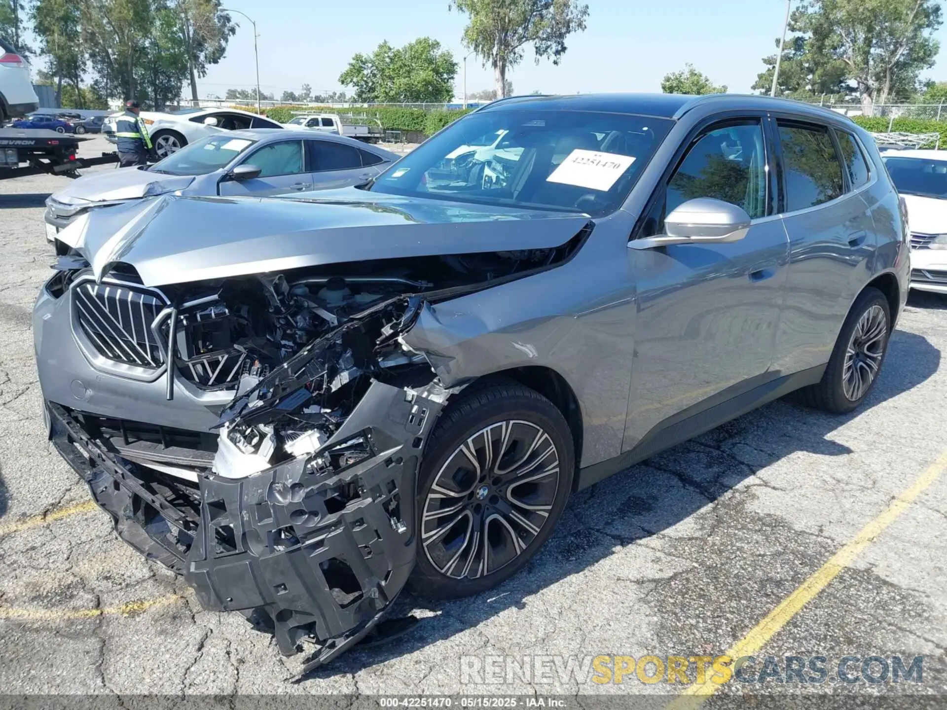 2 Photograph of a damaged car 5UX53GP09S9Y90216 BMW X3 2025