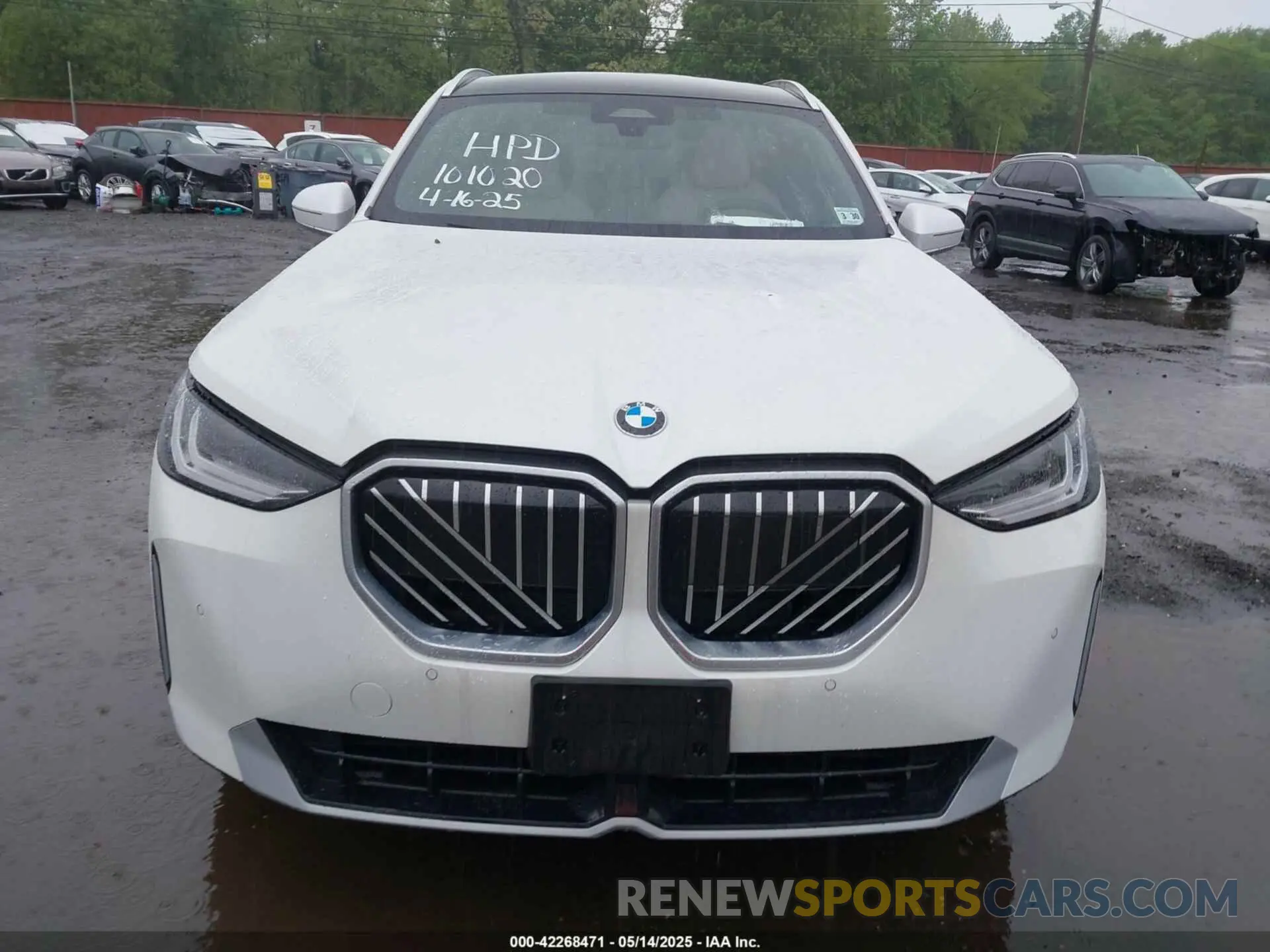 12 Photograph of a damaged car 5UX53GP09S9Z87528 BMW X3 2025