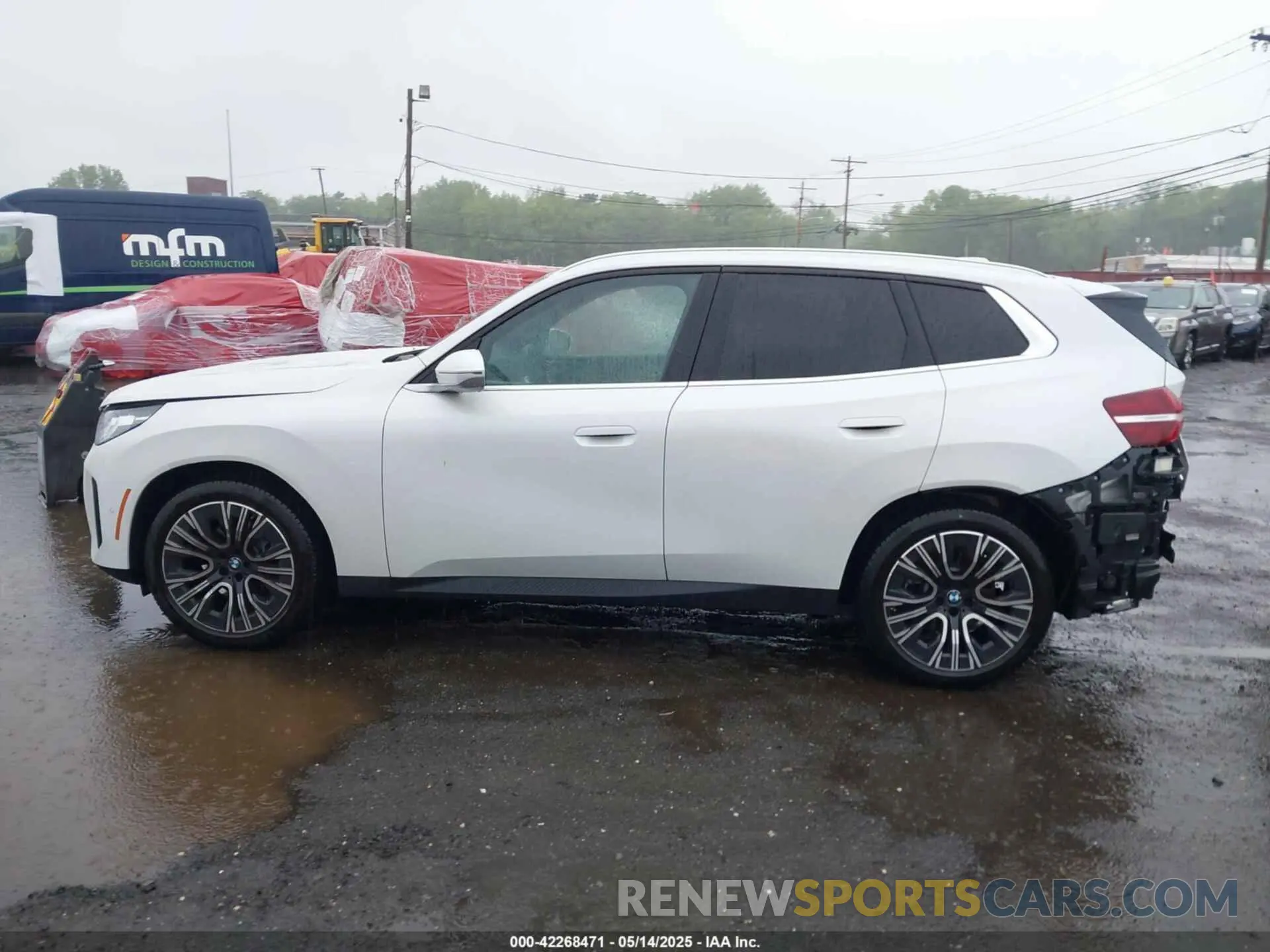 14 Photograph of a damaged car 5UX53GP09S9Z87528 BMW X3 2025