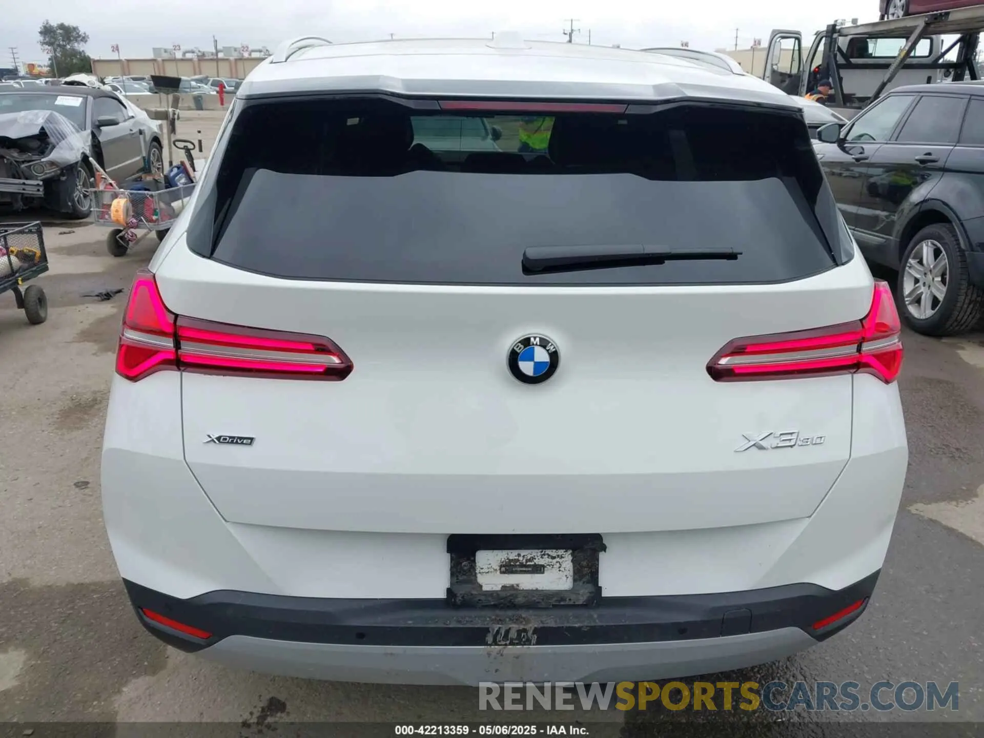 16 Photograph of a damaged car 5UX53GP09S9Z87898 BMW X3 2025