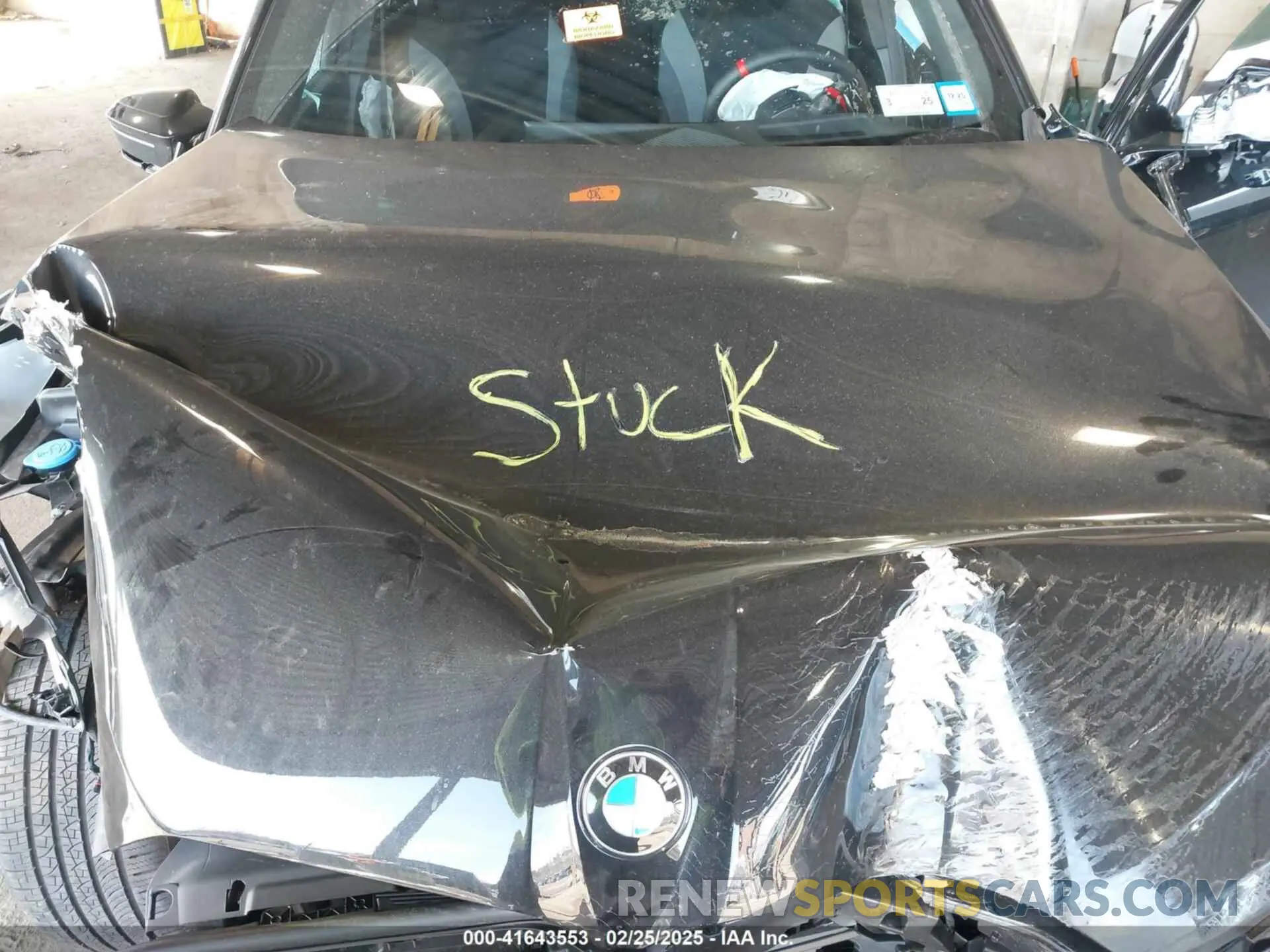 10 Photograph of a damaged car 5UX73GP06S9Y73124 BMW X3 2025