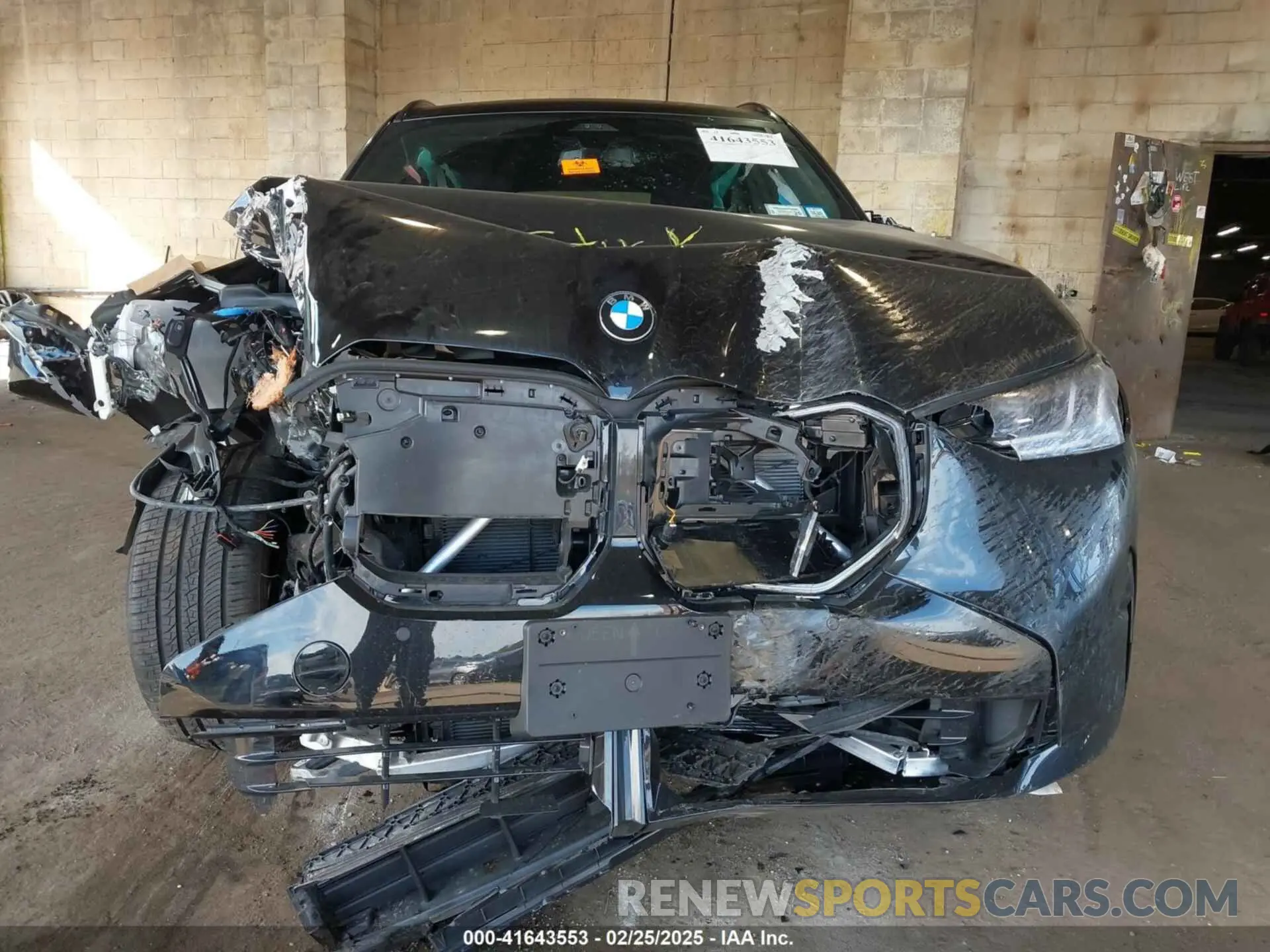 12 Photograph of a damaged car 5UX73GP06S9Y73124 BMW X3 2025