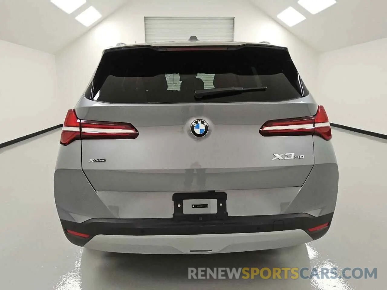 6 Photograph of a damaged car 5UX53GP06S9Z27383 BMW X3 30 XDRI 2025