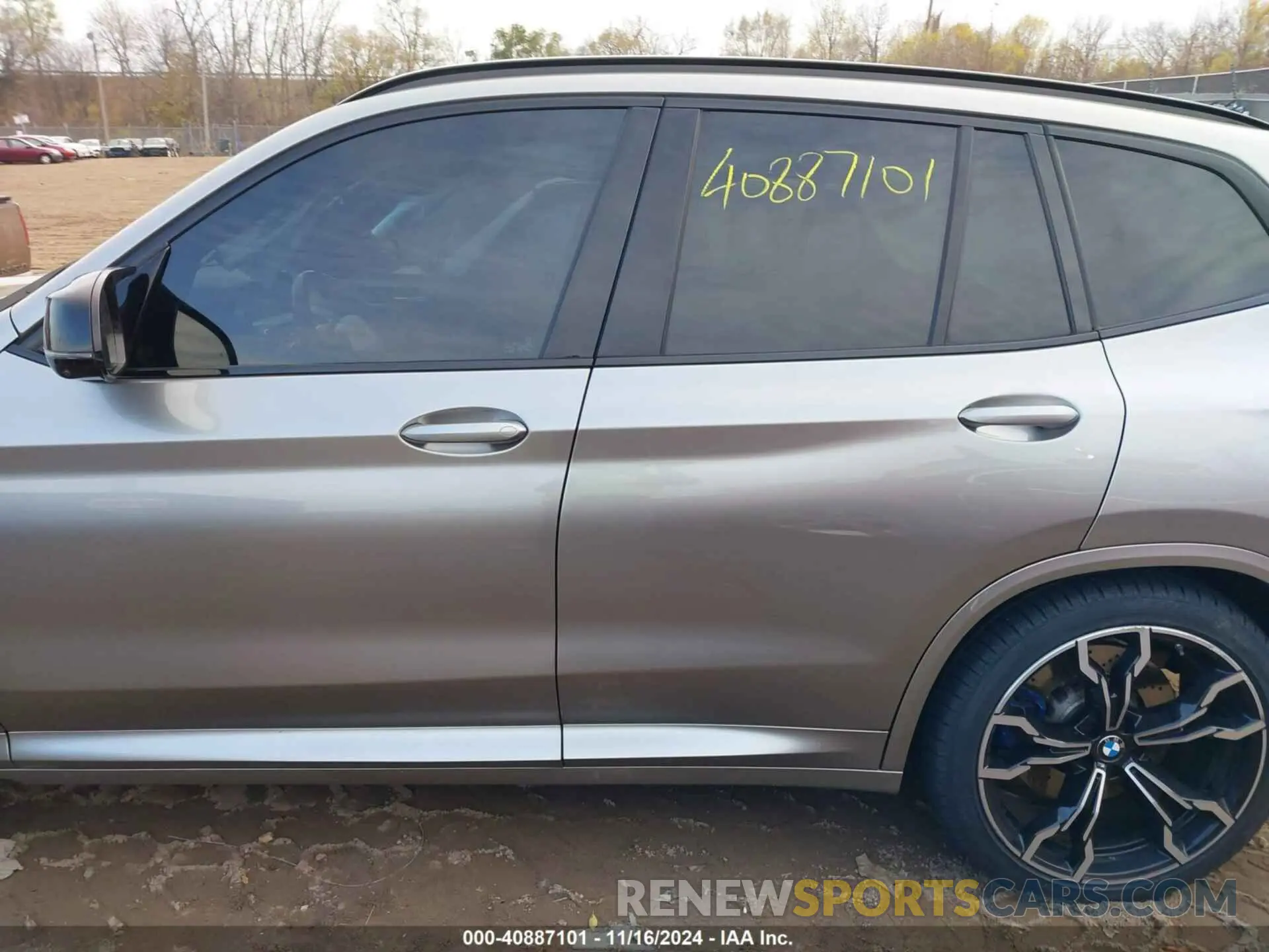14 Photograph of a damaged car 5YMTS0C00LLT10226 BMW X3 M 2020
