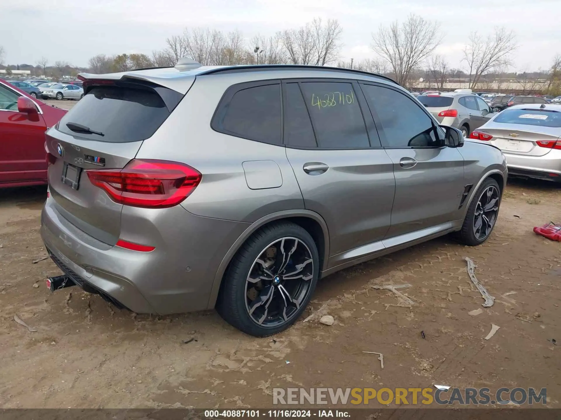 4 Photograph of a damaged car 5YMTS0C00LLT10226 BMW X3 M 2020