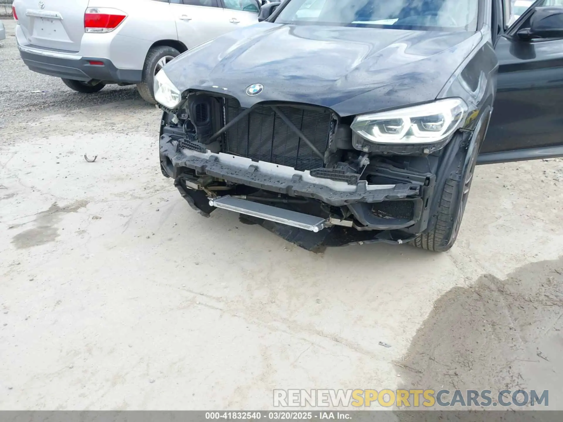 6 Photograph of a damaged car 5YMTS0C01L9B31645 BMW X3 M 2020