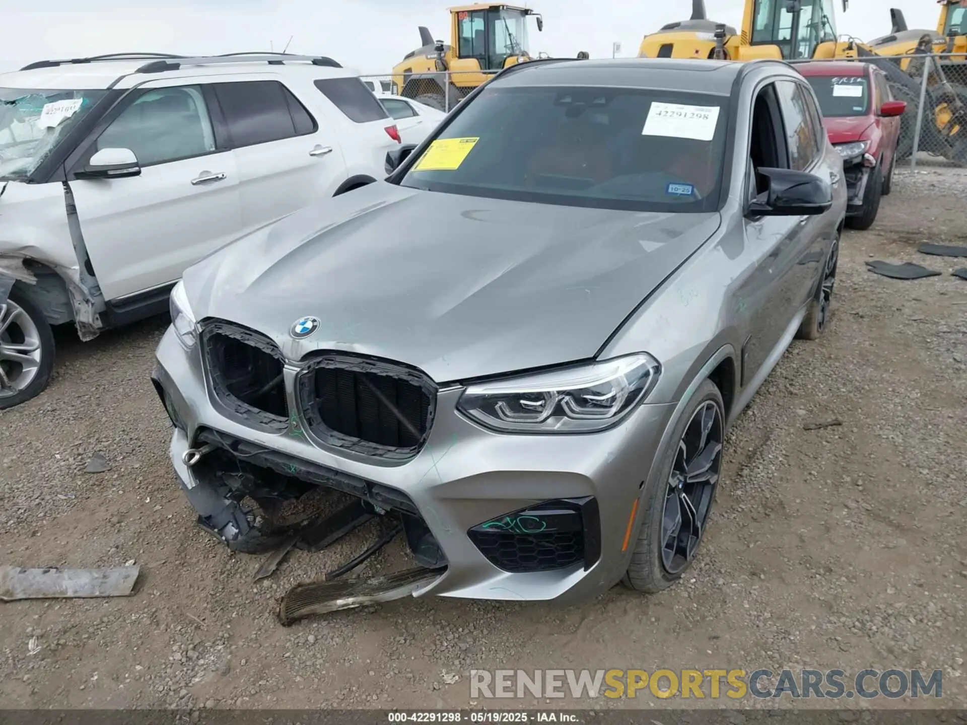 2 Photograph of a damaged car 5YMTS0C02LLT10003 BMW X3 M 2020