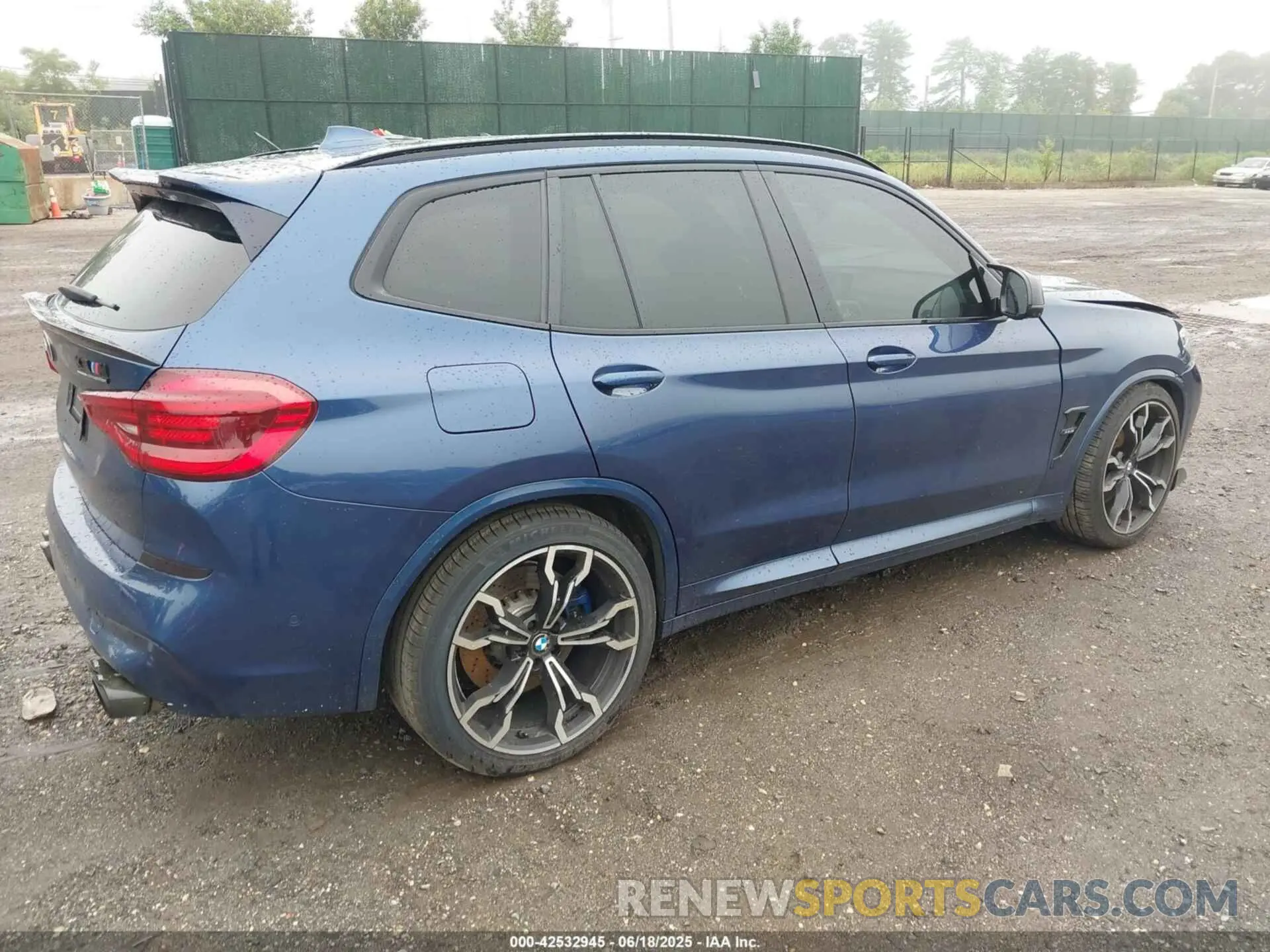 4 Photograph of a damaged car 5YMTS0C03L9B74349 BMW X3 M 2020