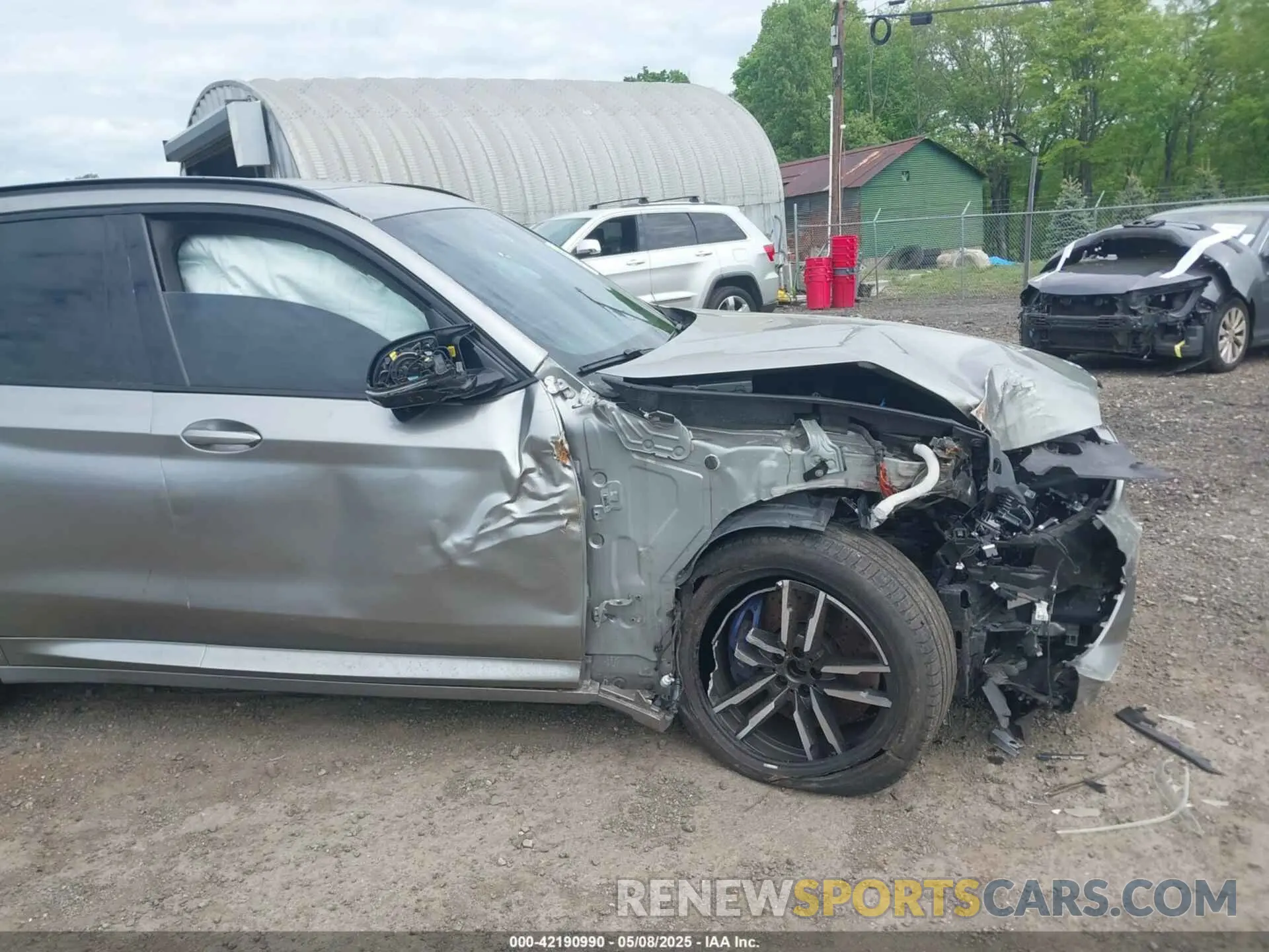 19 Photograph of a damaged car 5YMTS0C03L9C47882 BMW X3 M 2020