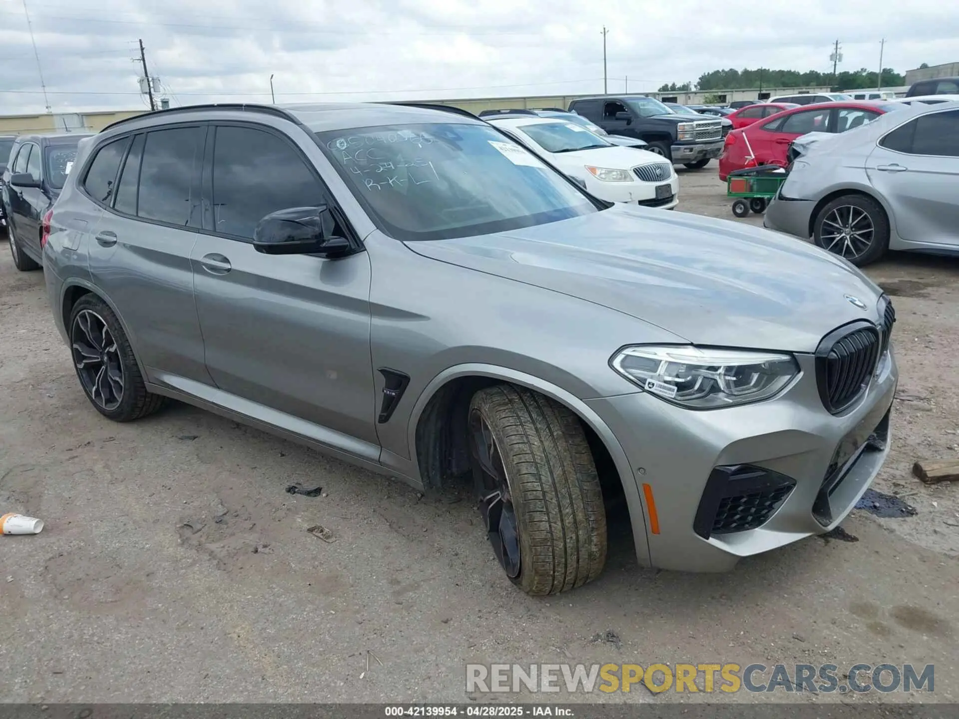 1 Photograph of a damaged car 5YMTS0C08L9B36986 BMW X3 M 2020