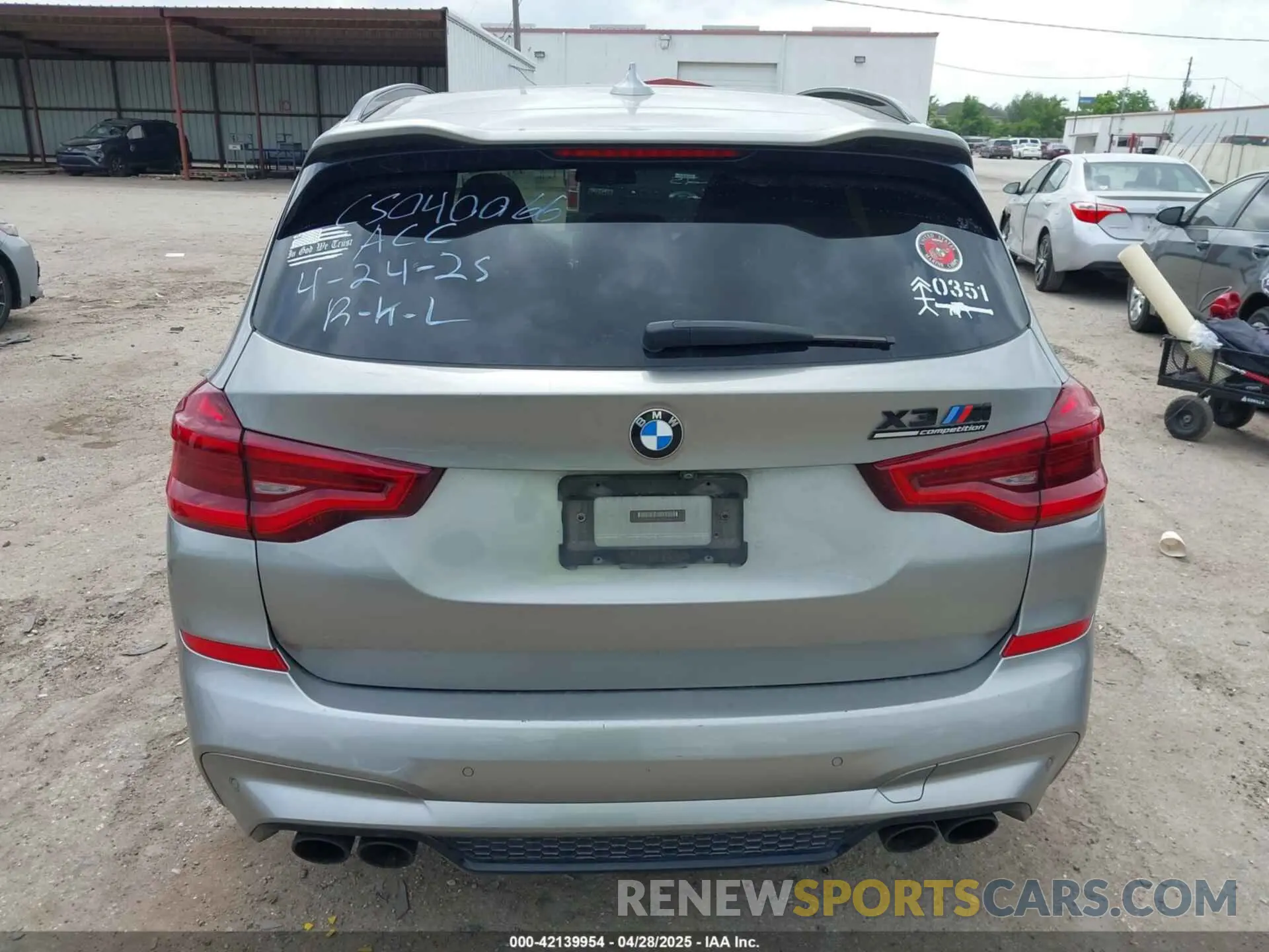 15 Photograph of a damaged car 5YMTS0C08L9B36986 BMW X3 M 2020