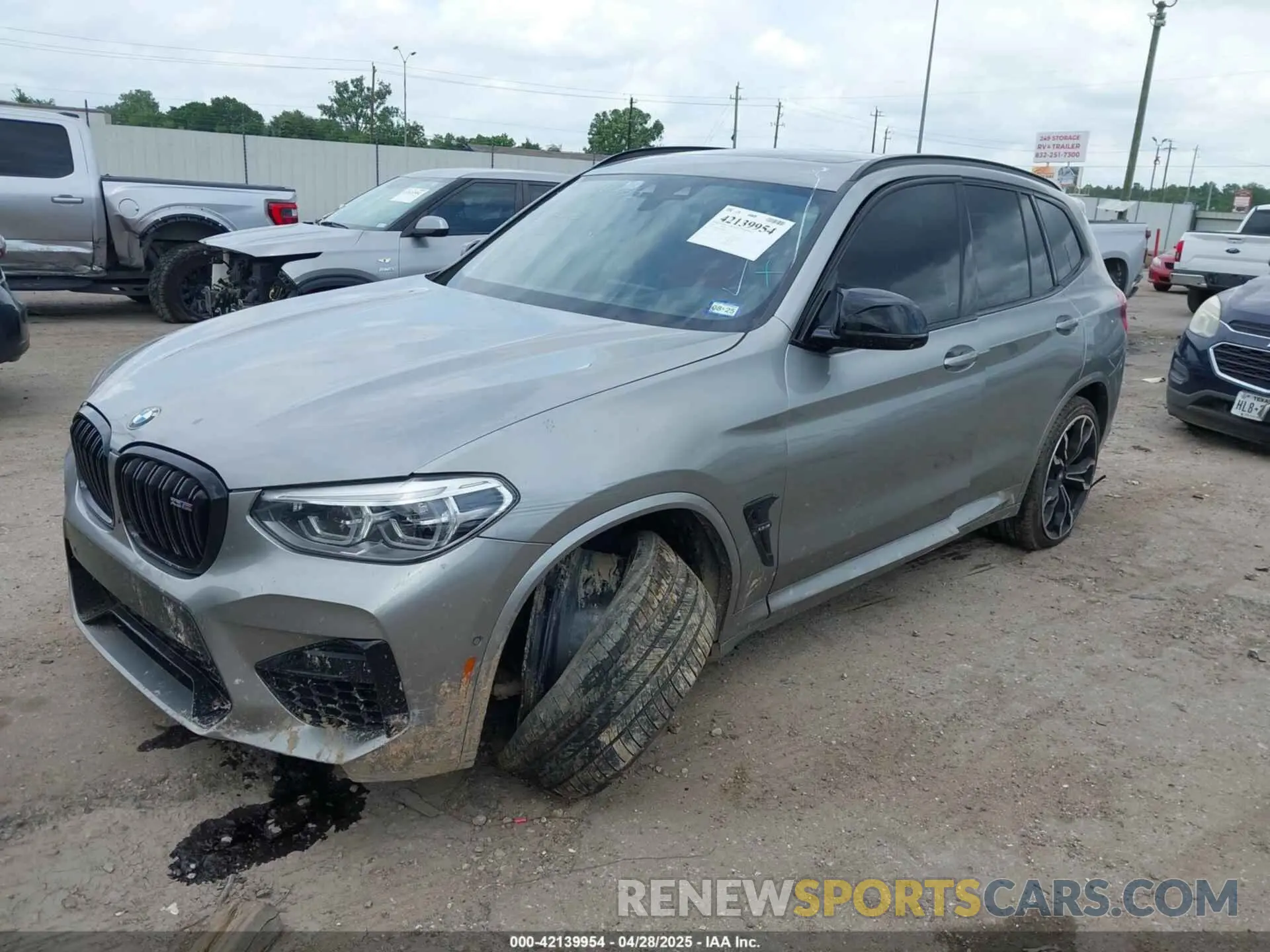 2 Photograph of a damaged car 5YMTS0C08L9B36986 BMW X3 M 2020