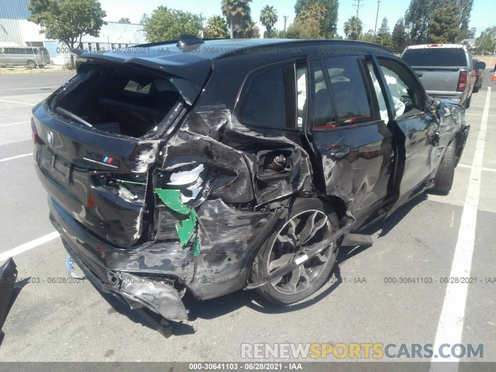 4 Photograph of a damaged car 5YMTS0C09L9B75750 BMW X3 M 2020